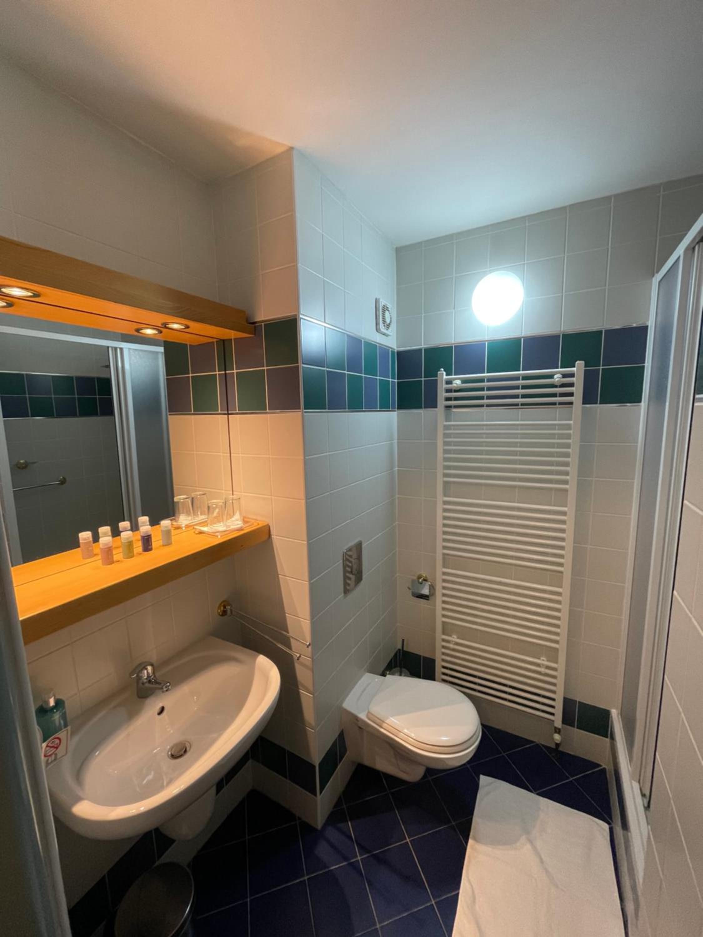 Double Room with Private Bathroom photo 2