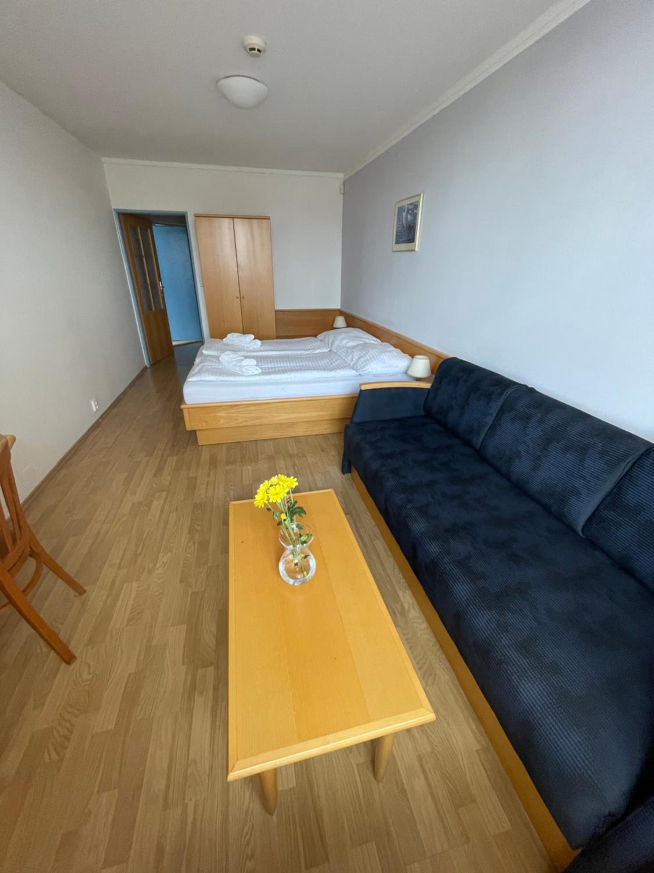 Double Room with Private Bathroom - Photo 1