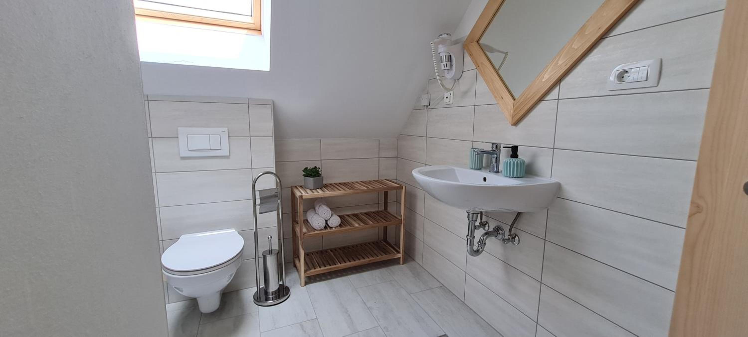 Triple Room with Shared Bathroom photo 2