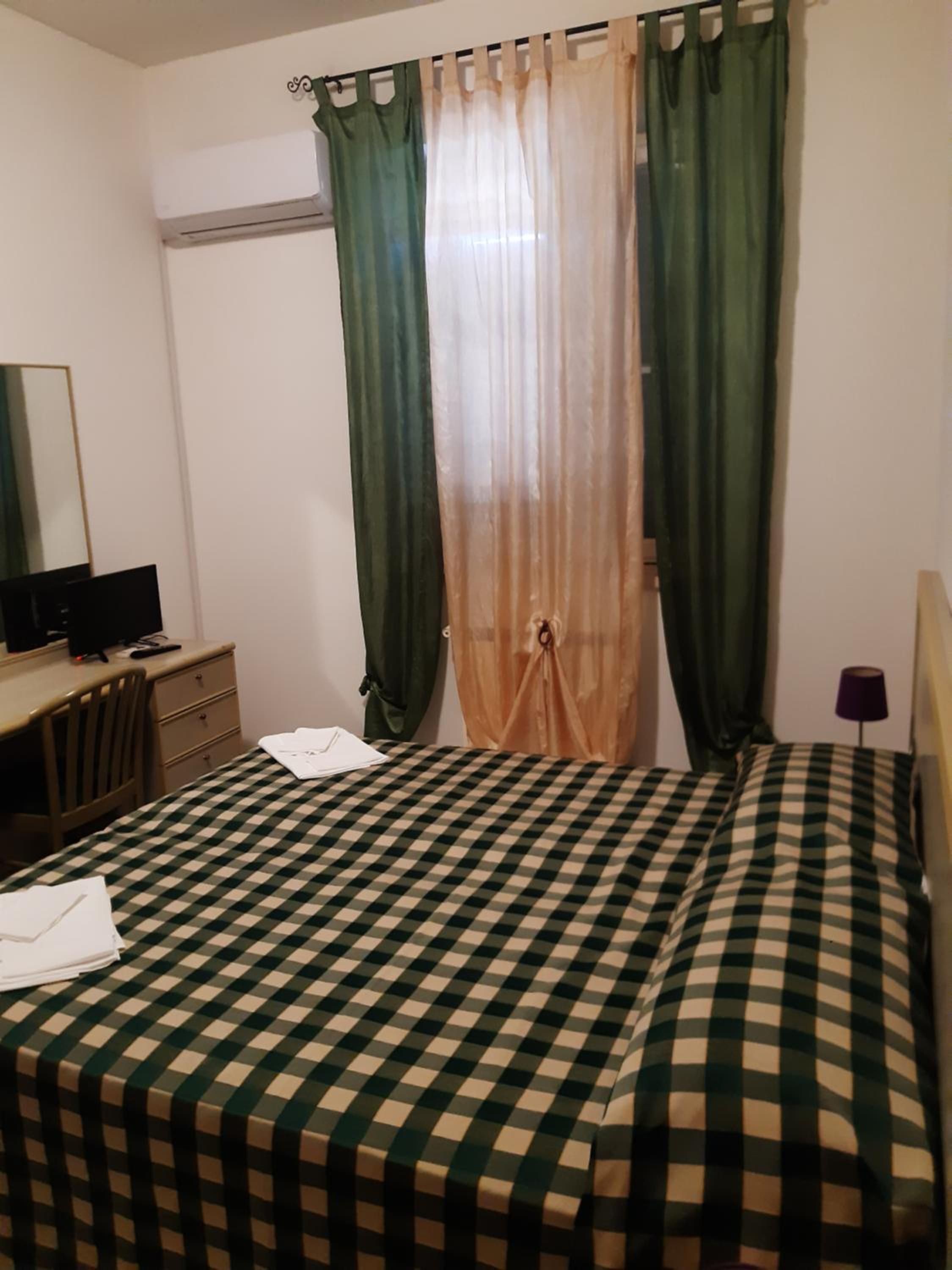 Standard Double or Twin Room with Beach Package photo 3