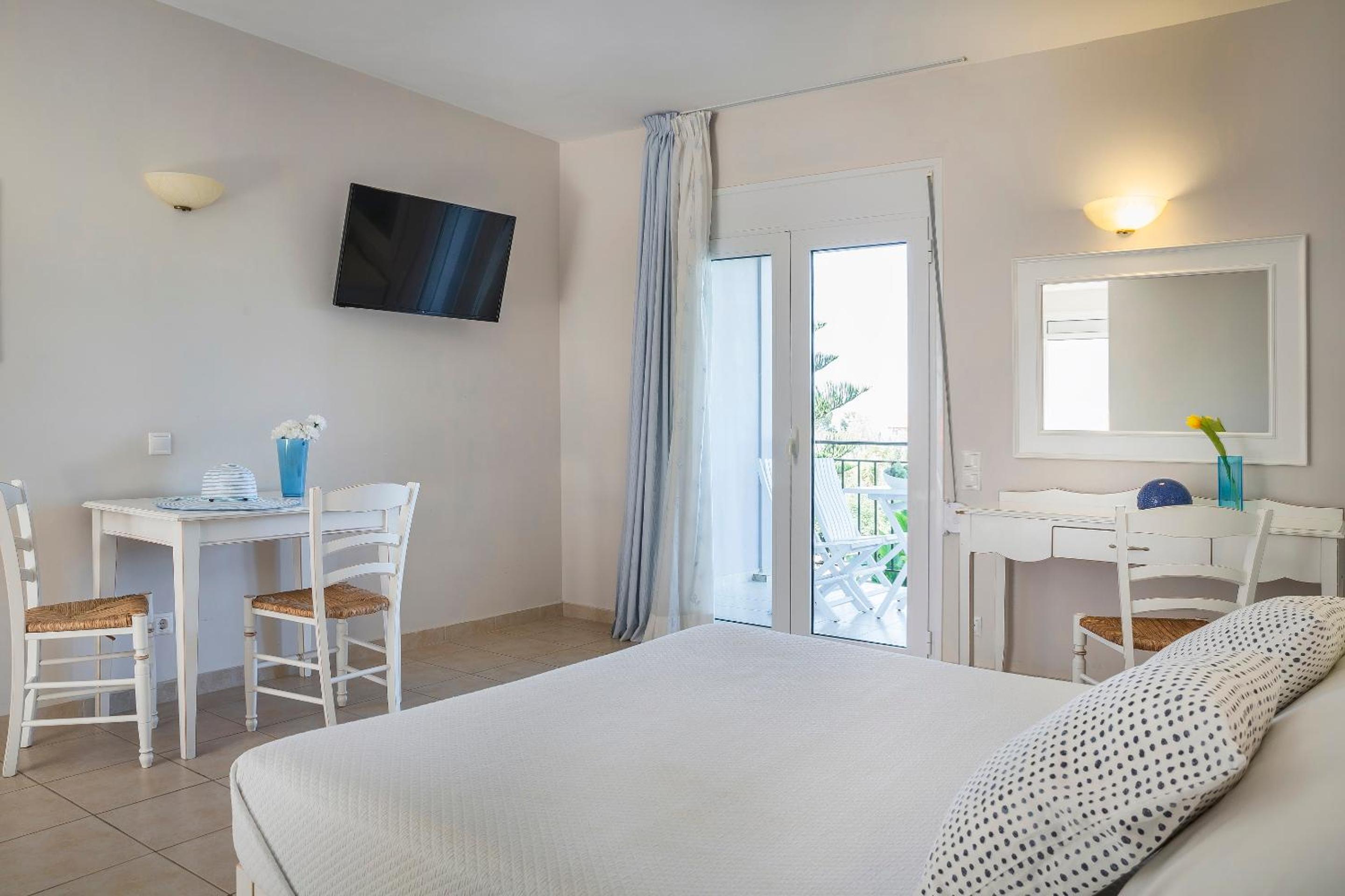 Junior Suite with Garden View - Photo 4