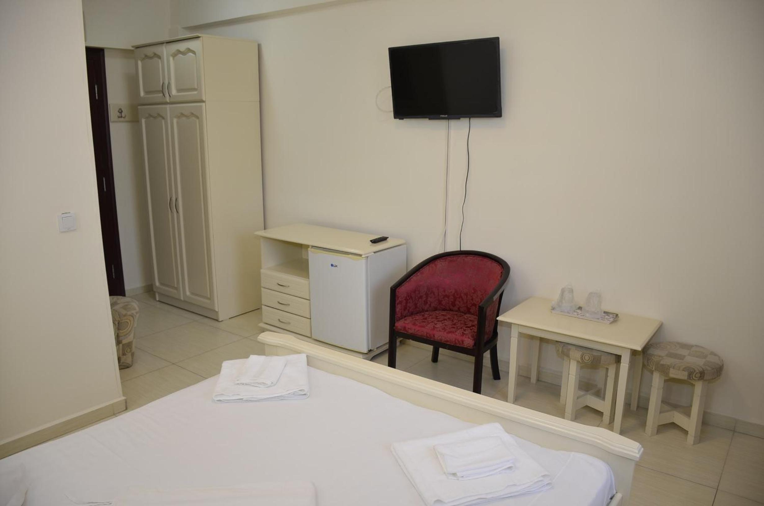 Double or Twin Room - Photo 2
