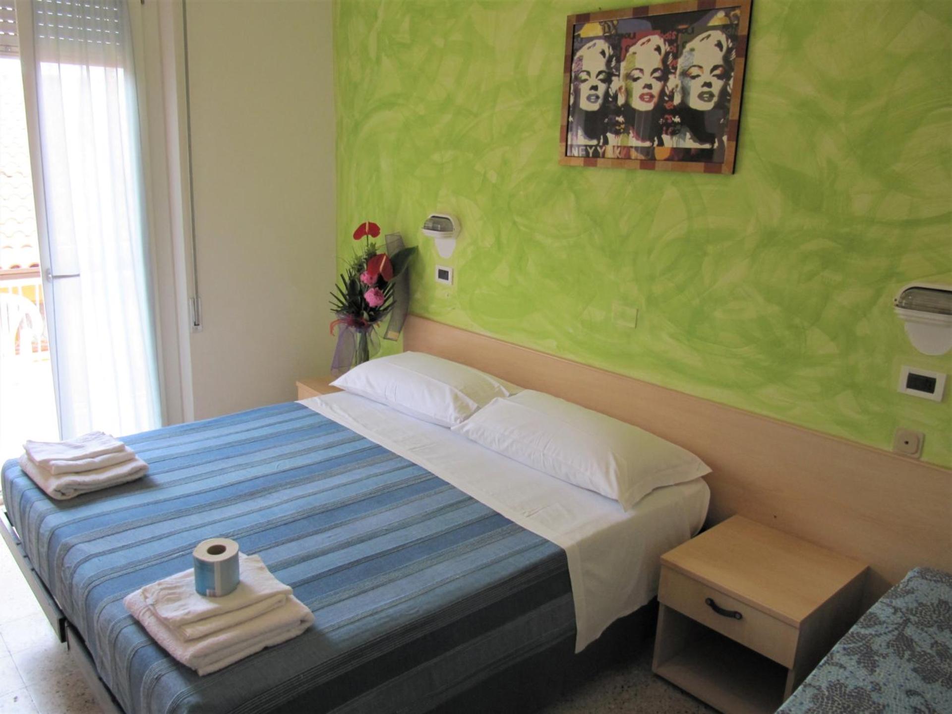 Triple Room with Balcony - Photo 1