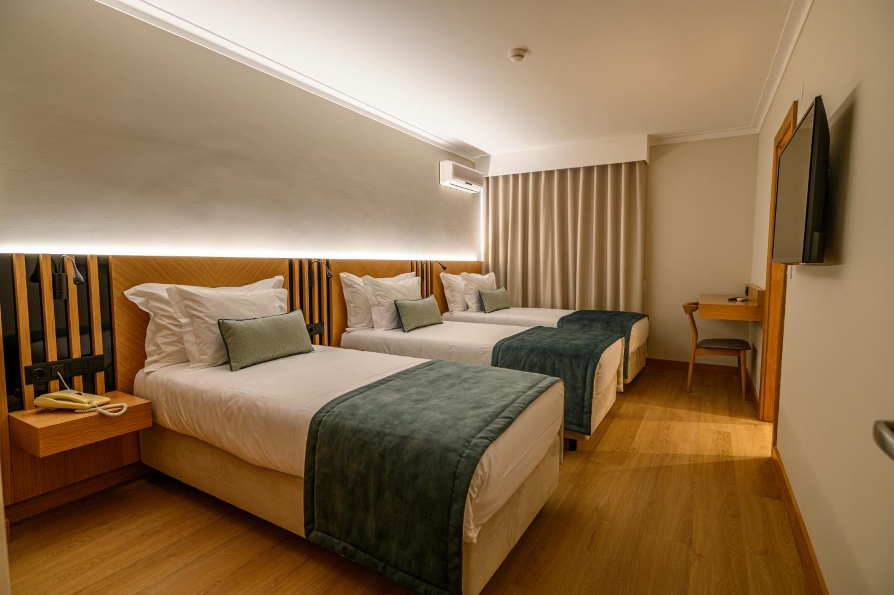 Classic Triple Room - Photo 1