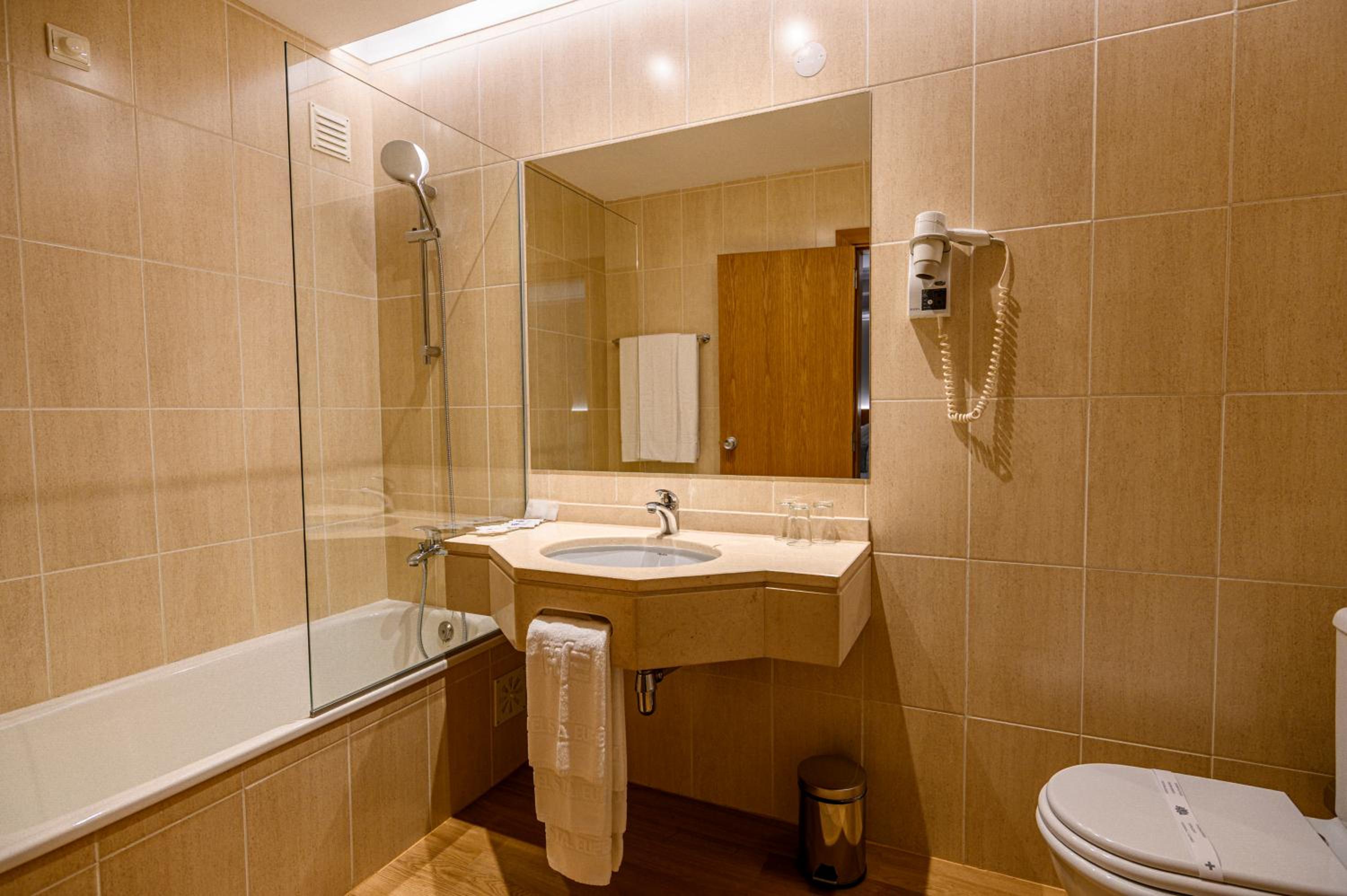Classic Triple Room - Photo 3