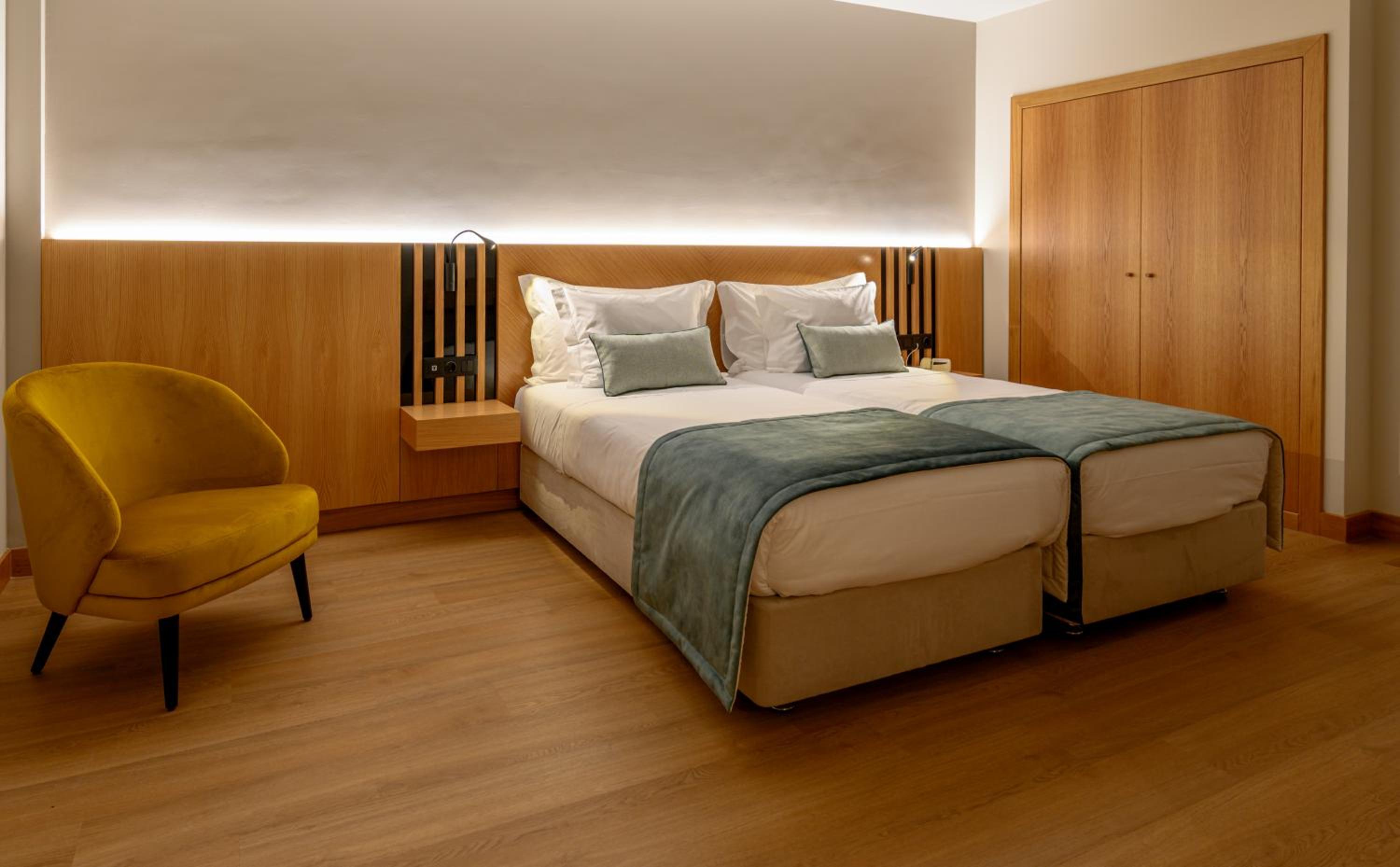 Twin Room - Photo 1