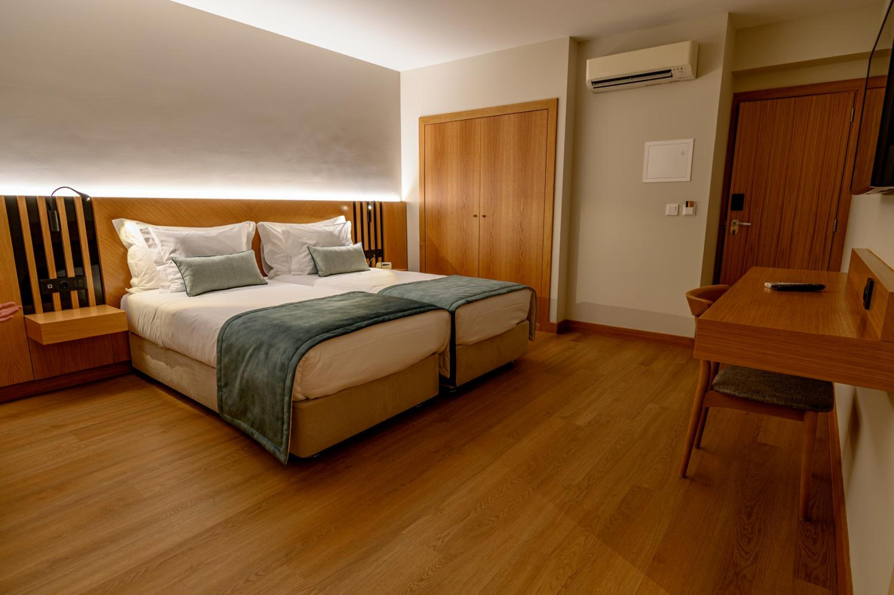 Twin Room - Photo 5