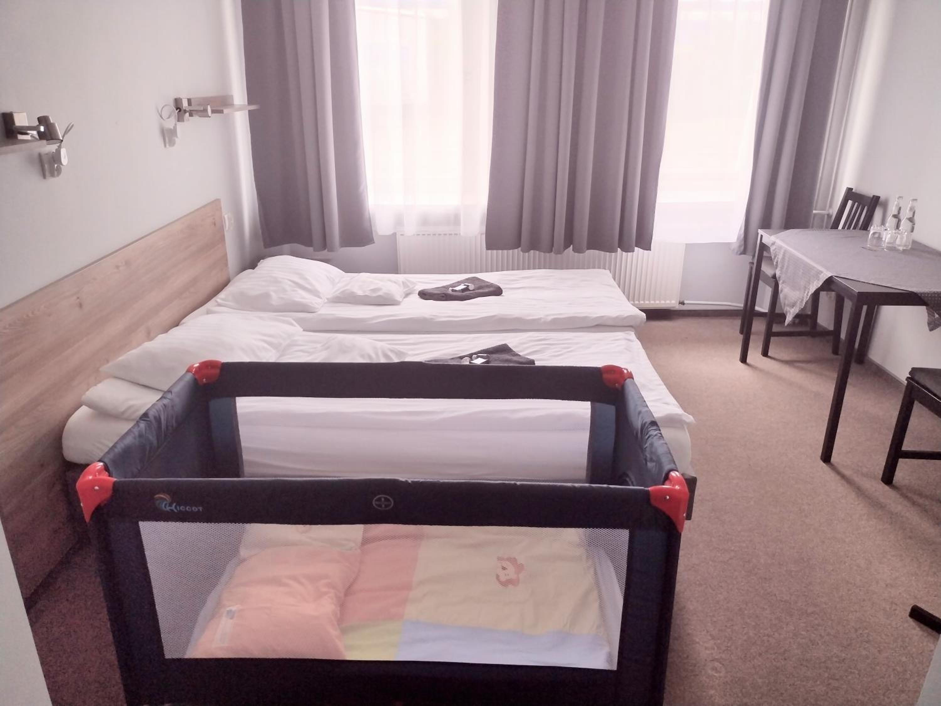Double Room - Photo 13