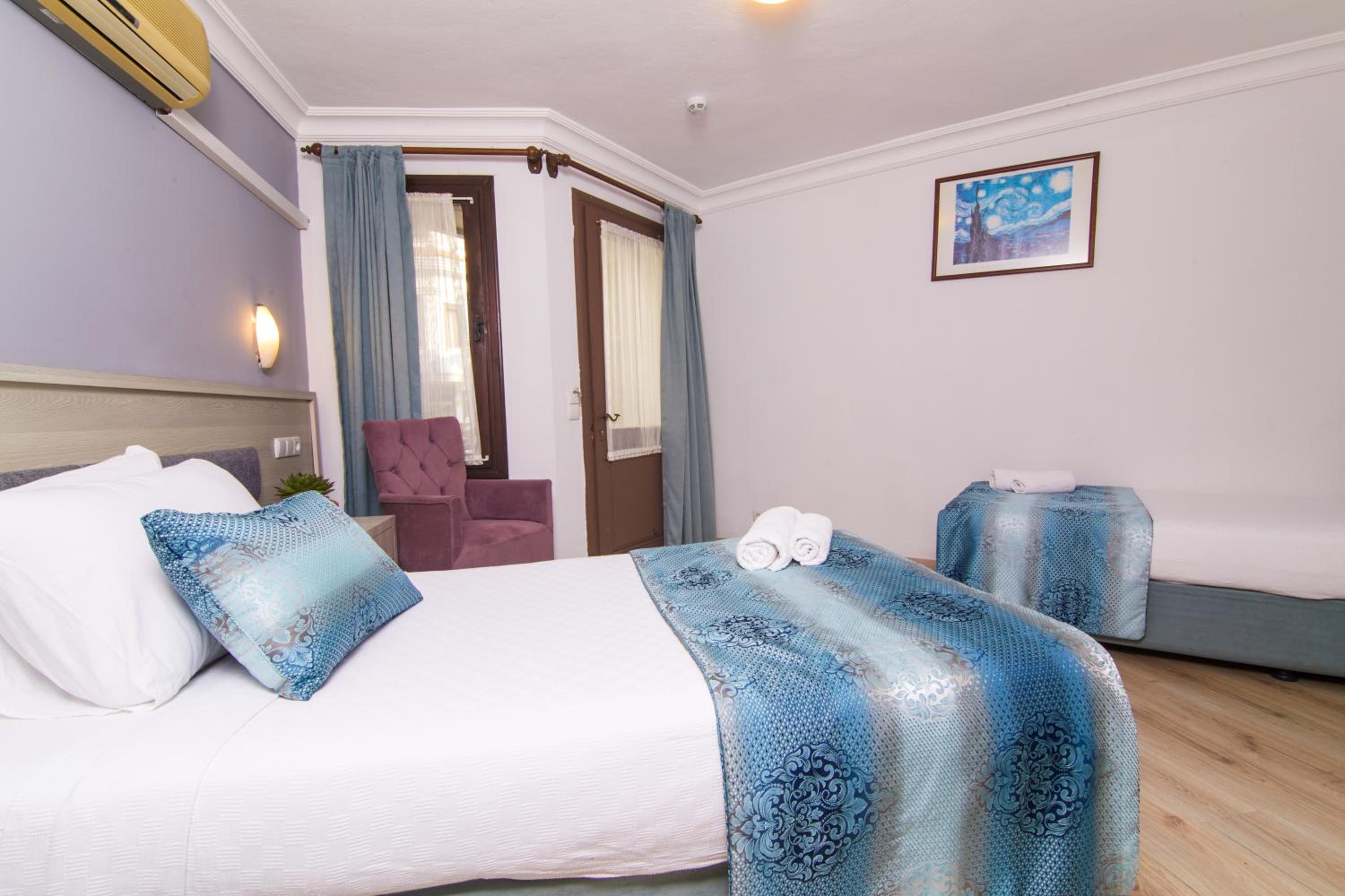Standard Triple Room - Photo 2