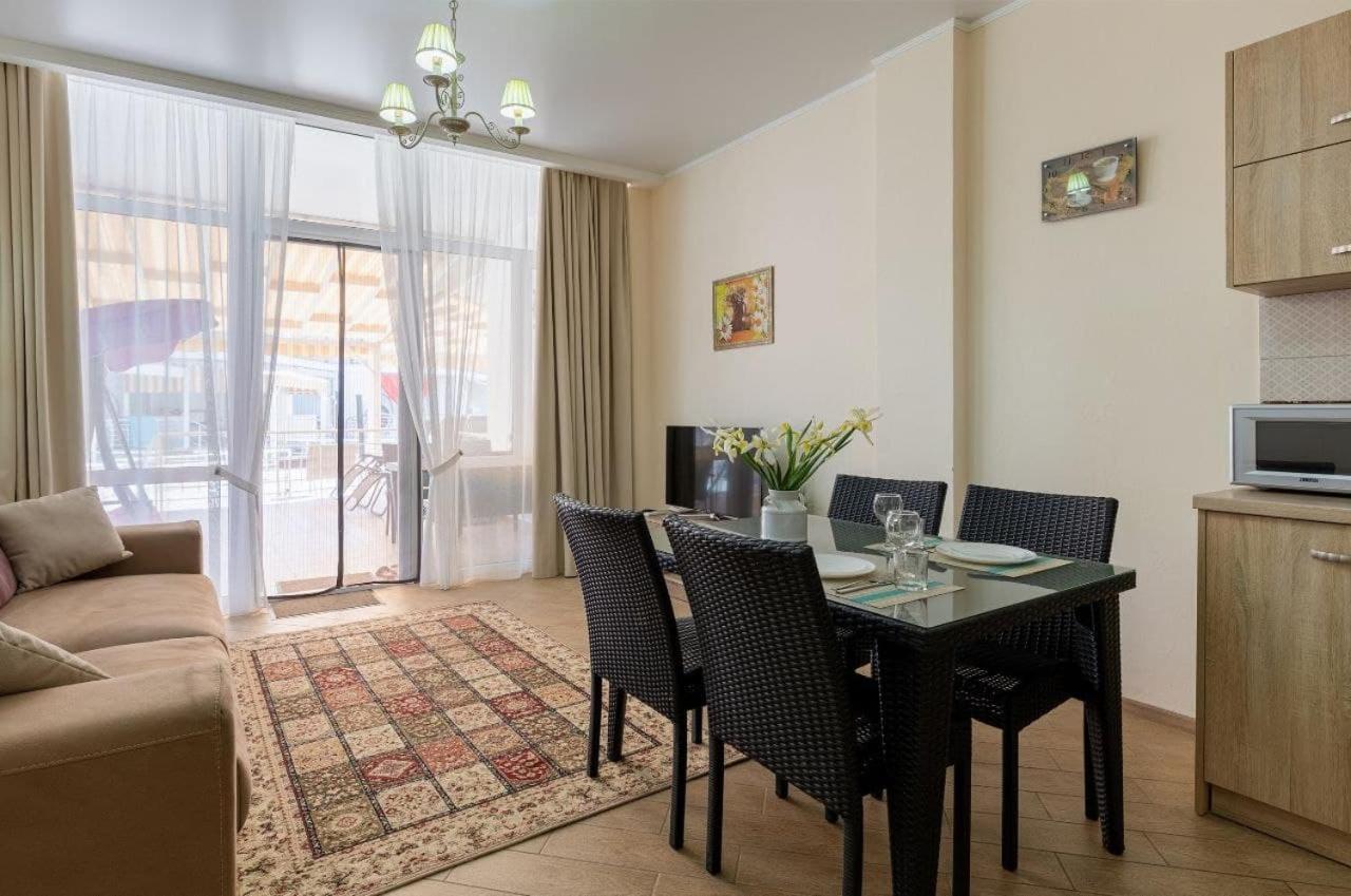 Apartment - Split Level photo 2