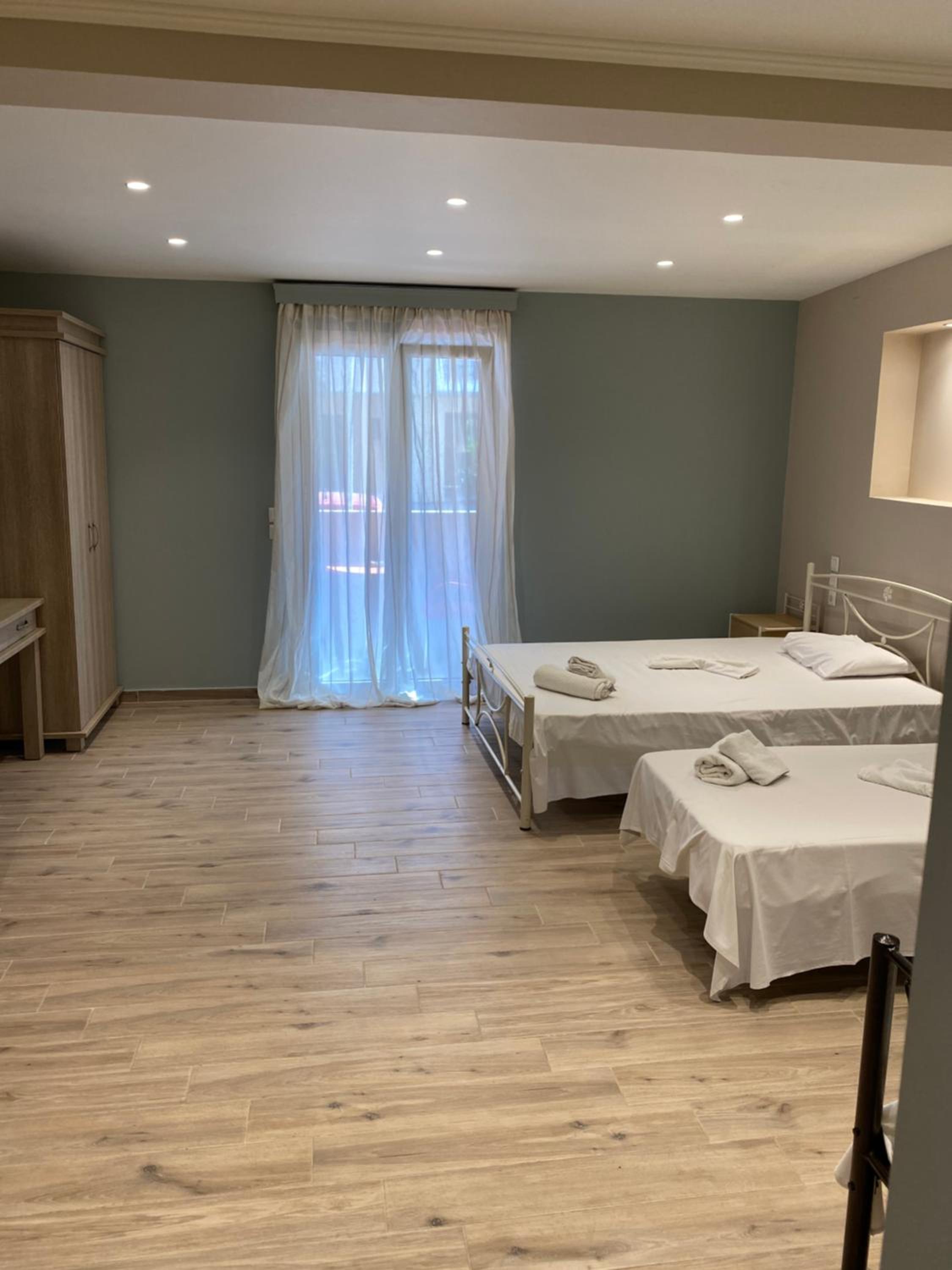 Economy Quadruple Room