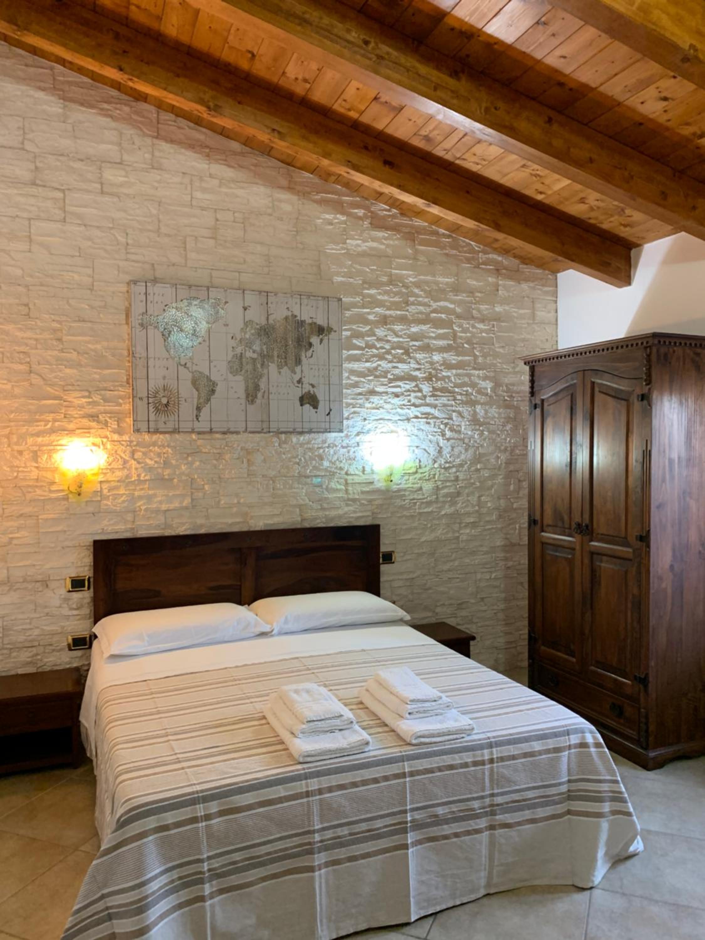 Double Or Twin Room With Private Bathroom photo 2