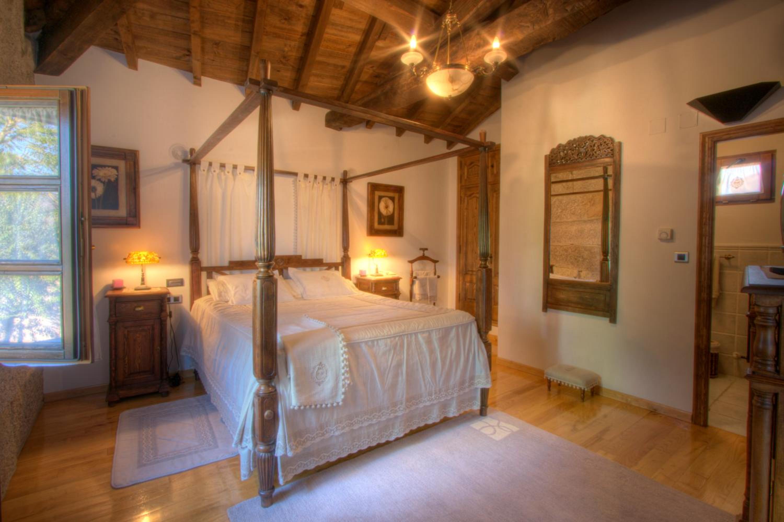 Deluxe Room - Photo 1