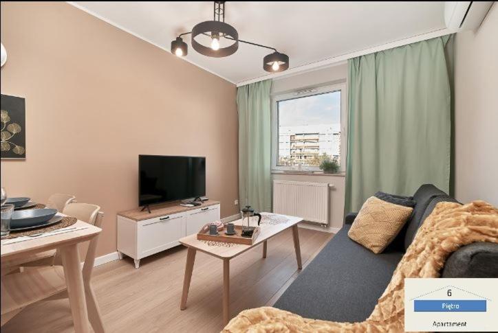 One-Bedroom Apartment - Photo 3