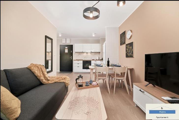One-Bedroom Apartment - Photo 4