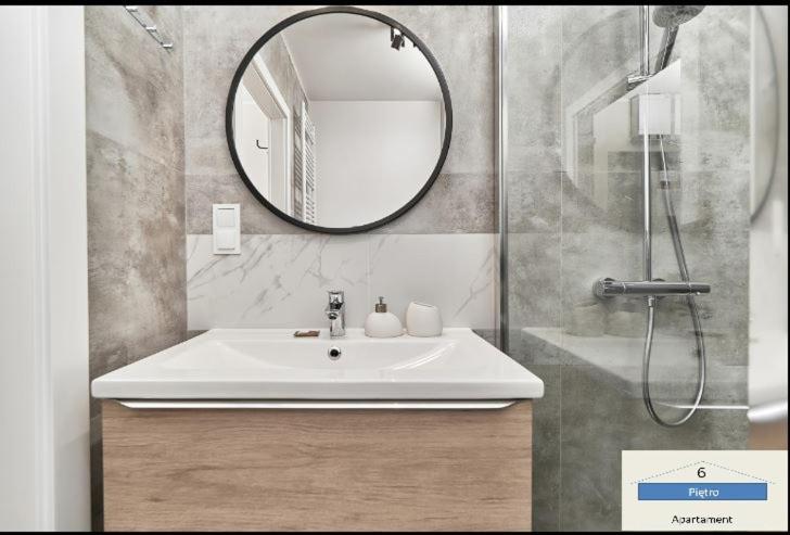 One-Bedroom Apartment - Photo 14