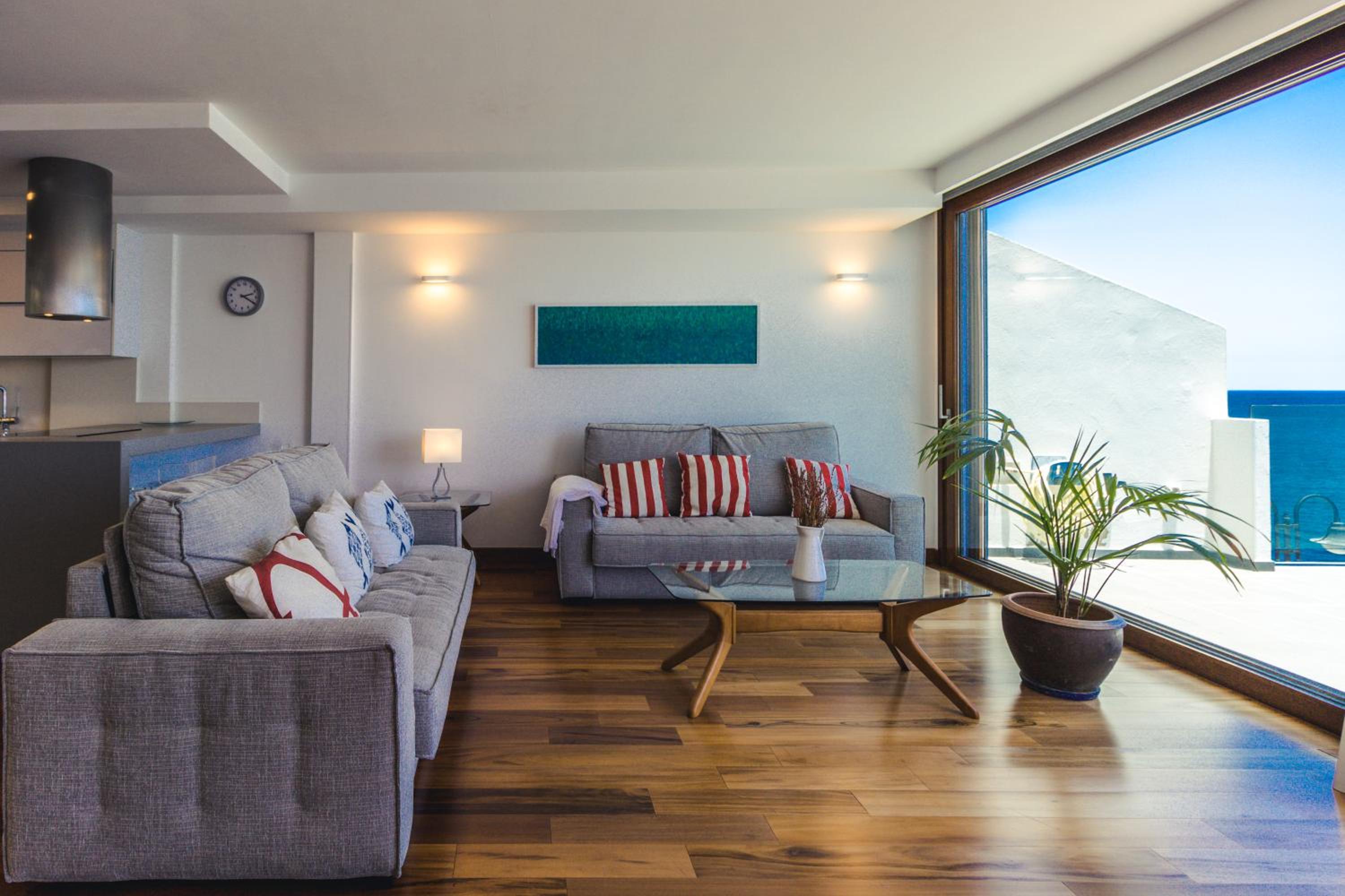 Two bedroom apartment with Sea view photo 2