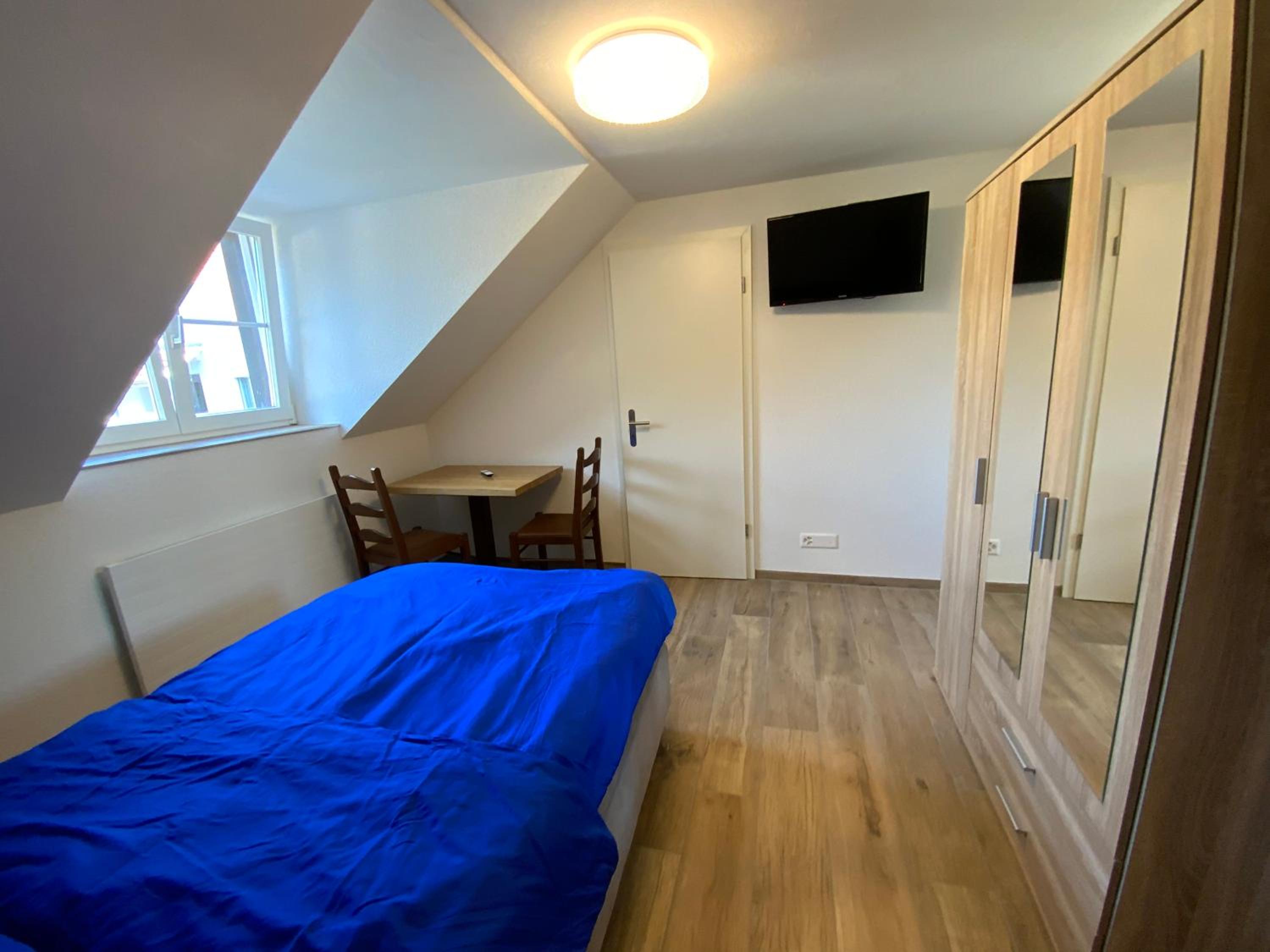 Budget Double Room - Photo 1