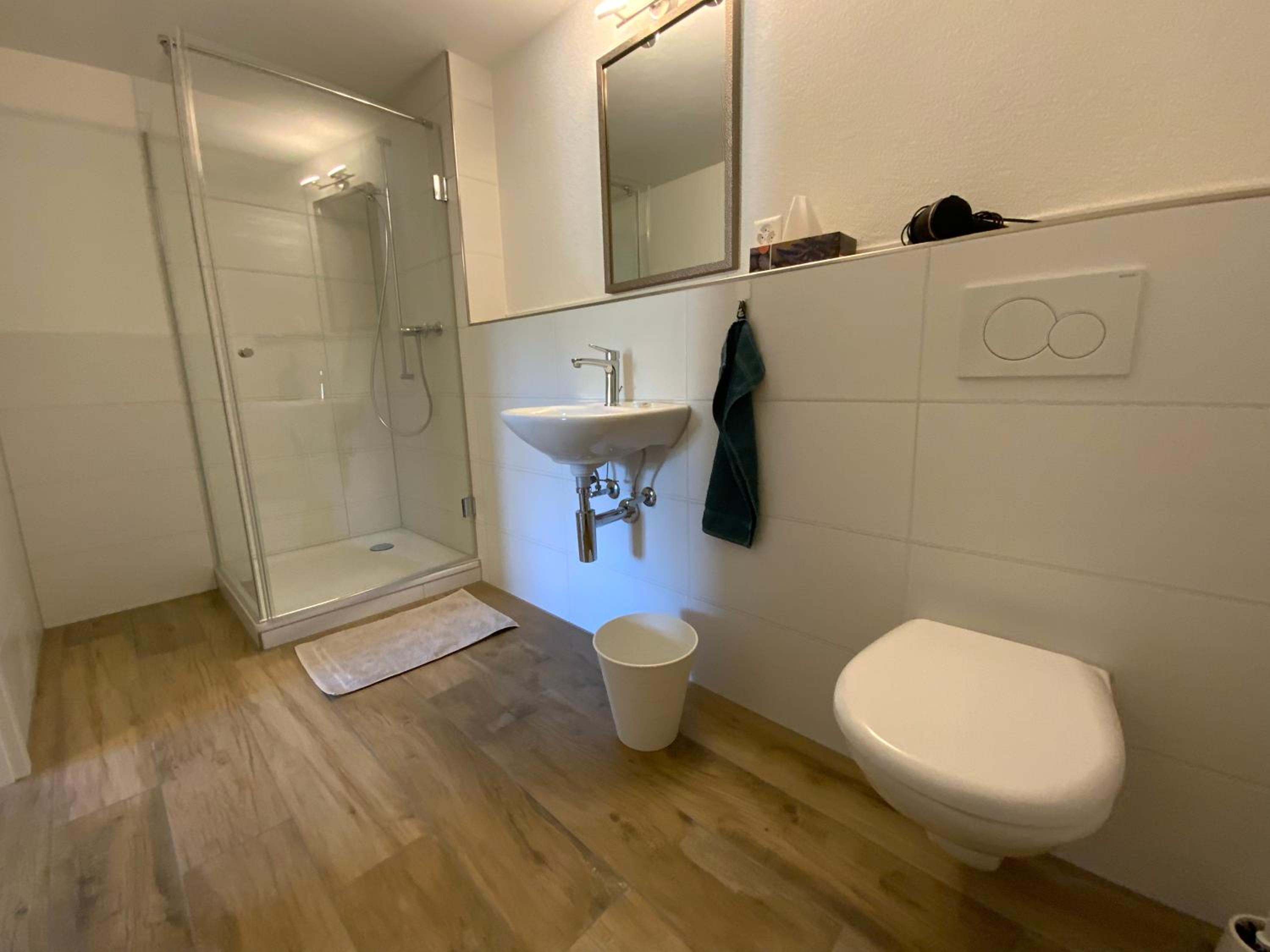 Budget Double Room - Photo 4