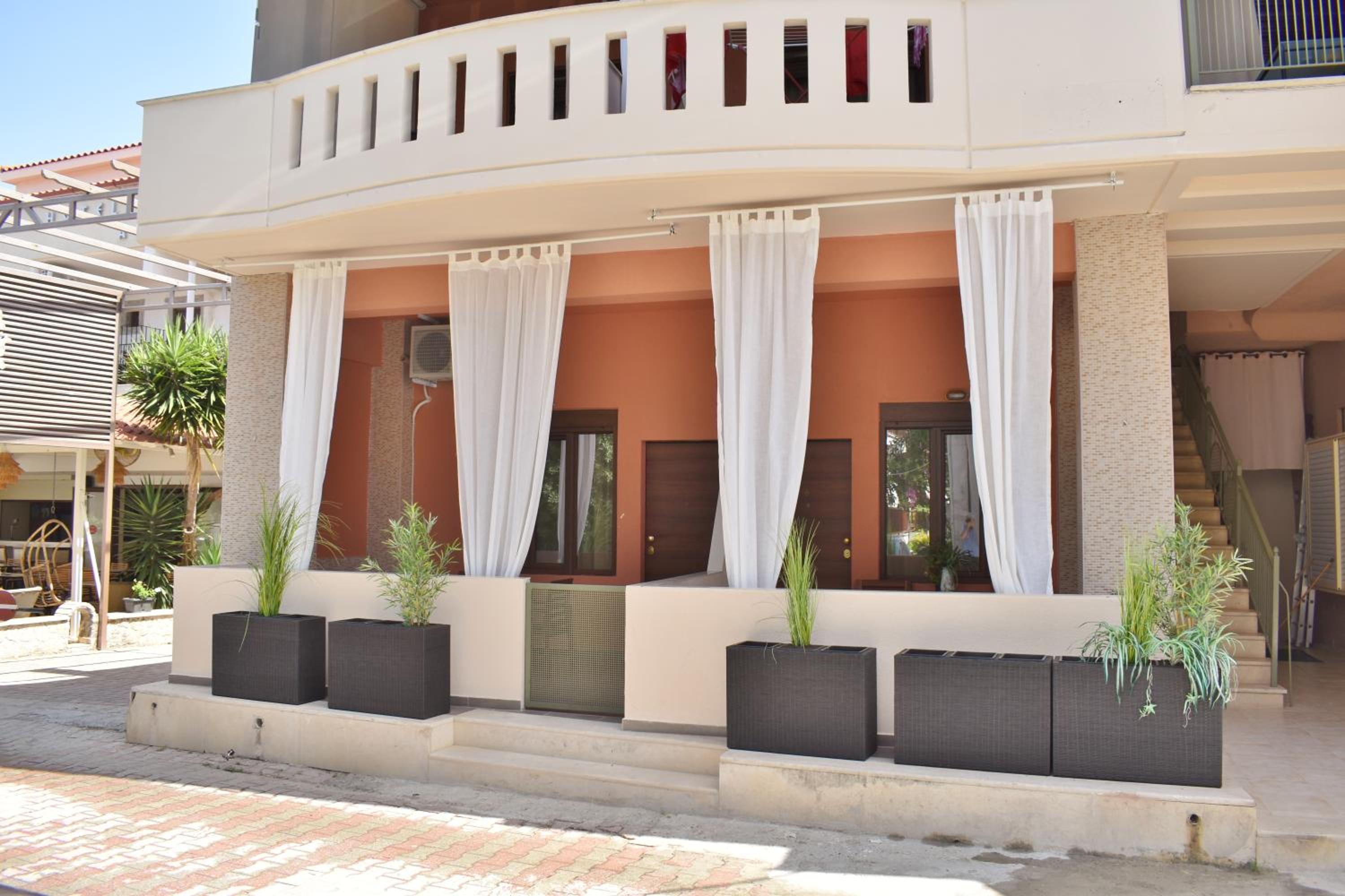 Basic Triple Room