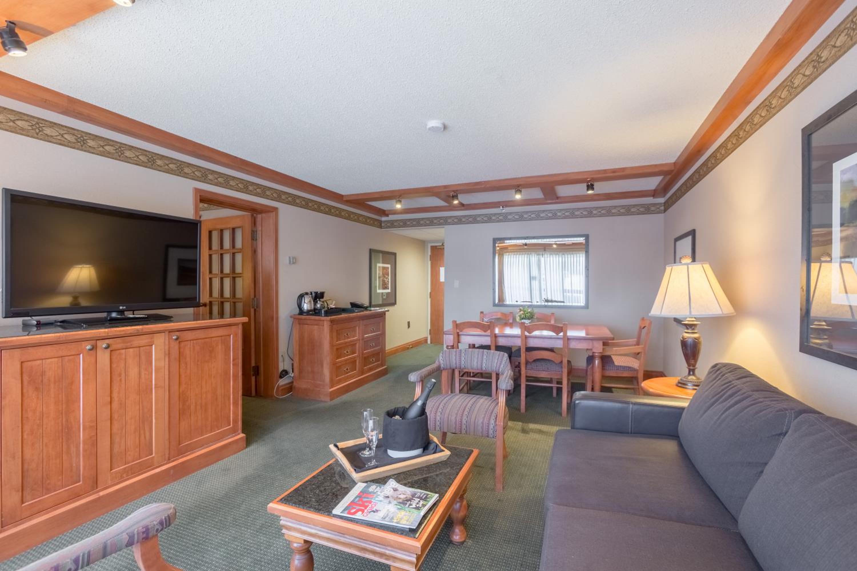 Executive King Suite - Photo 1
