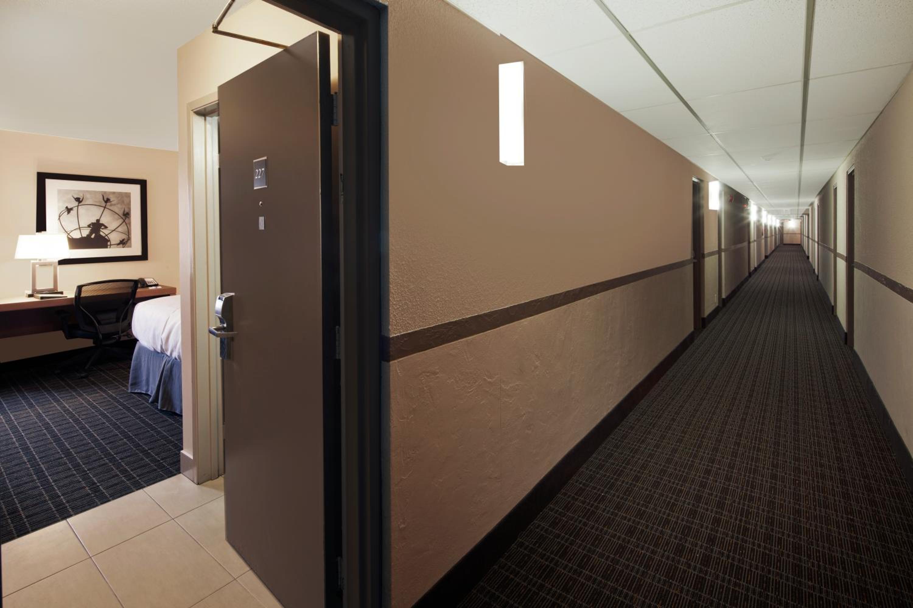 Stay Inn Express Toronto — photo 48
