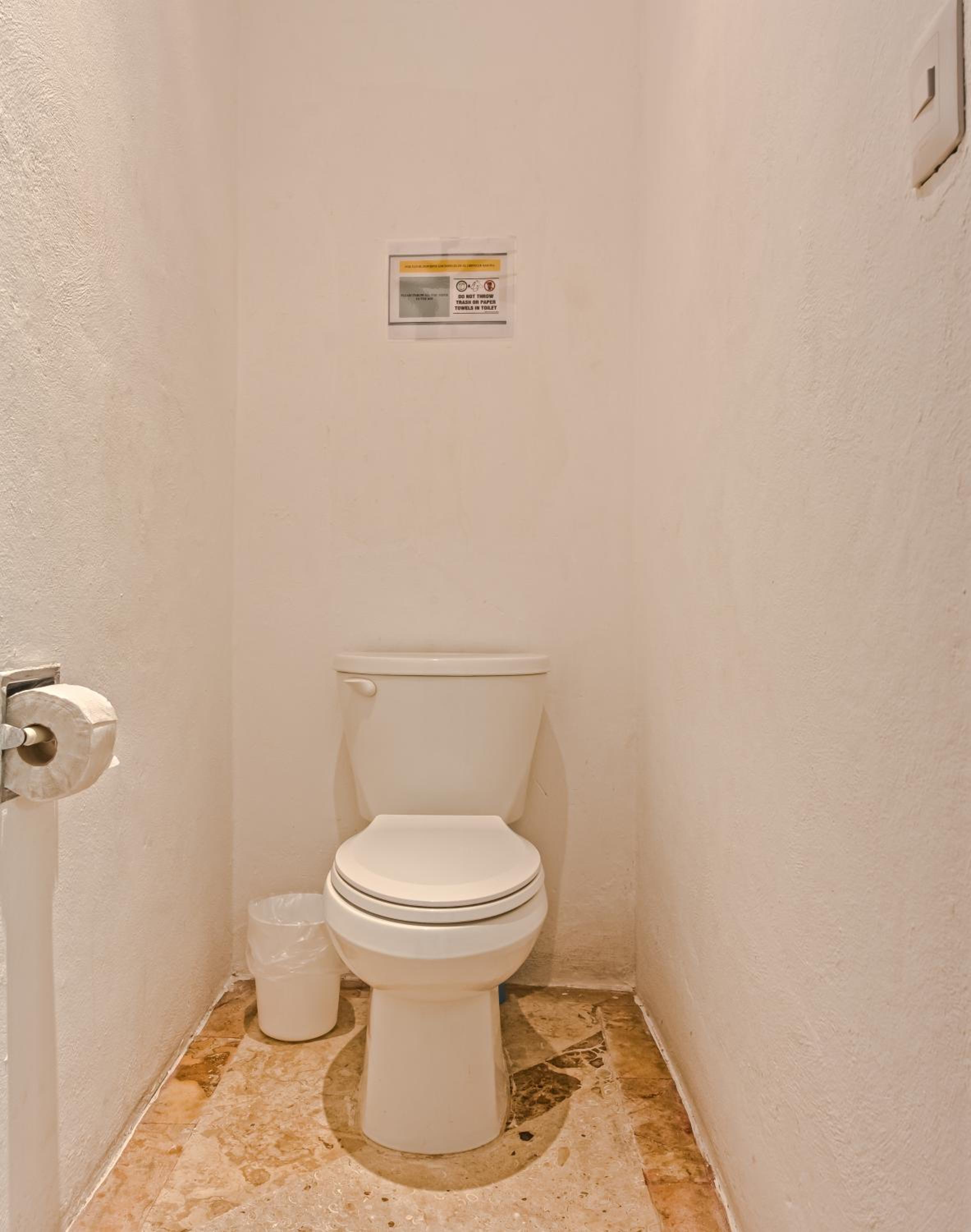 Standard Double Room - Photo 5