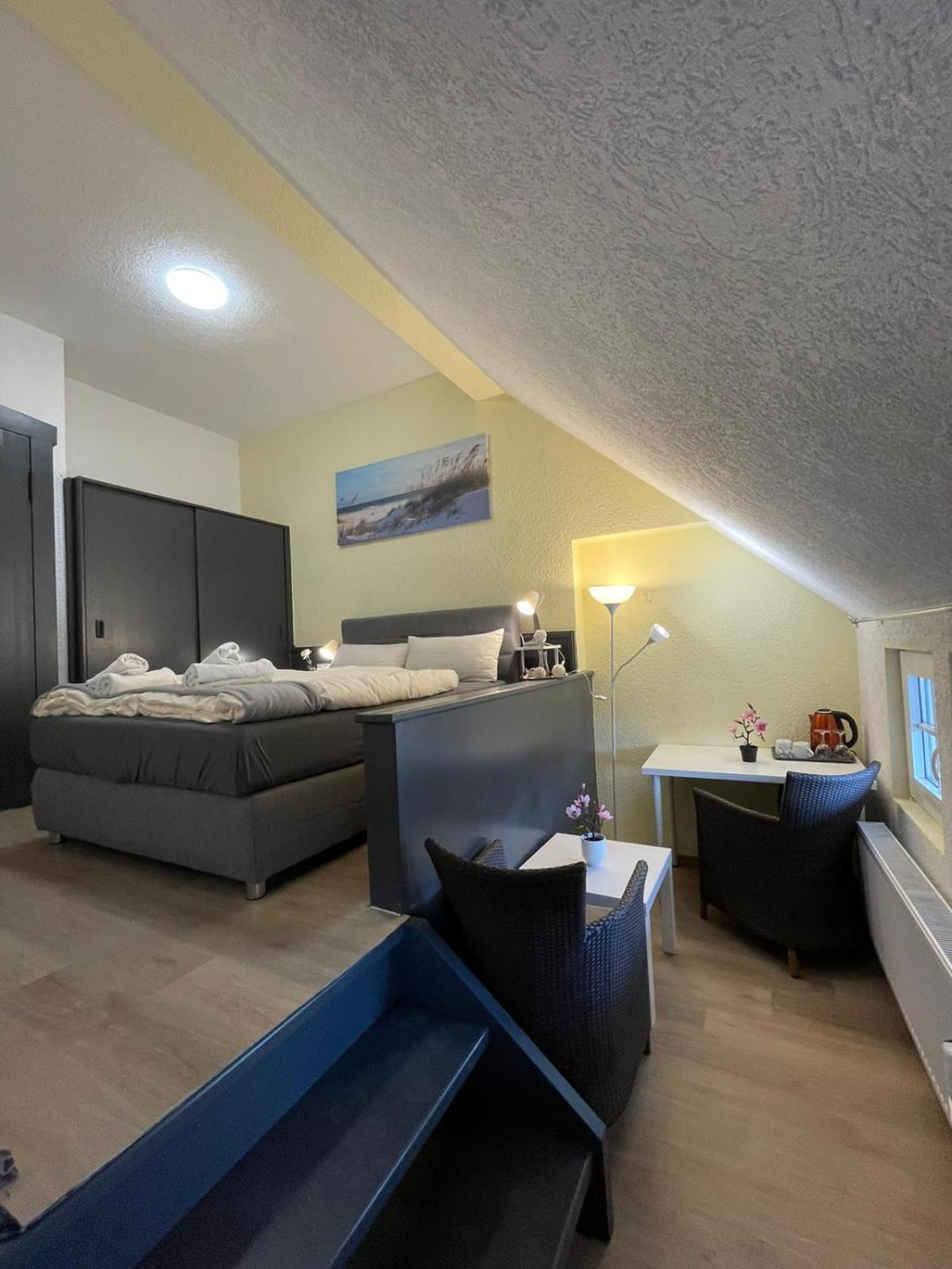 Large Single Room photo 1