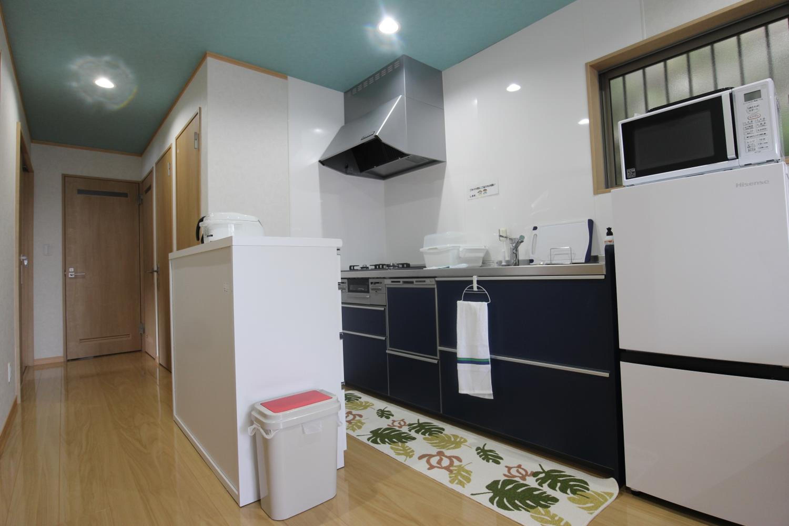 Three-Bedroom House - Photo 10