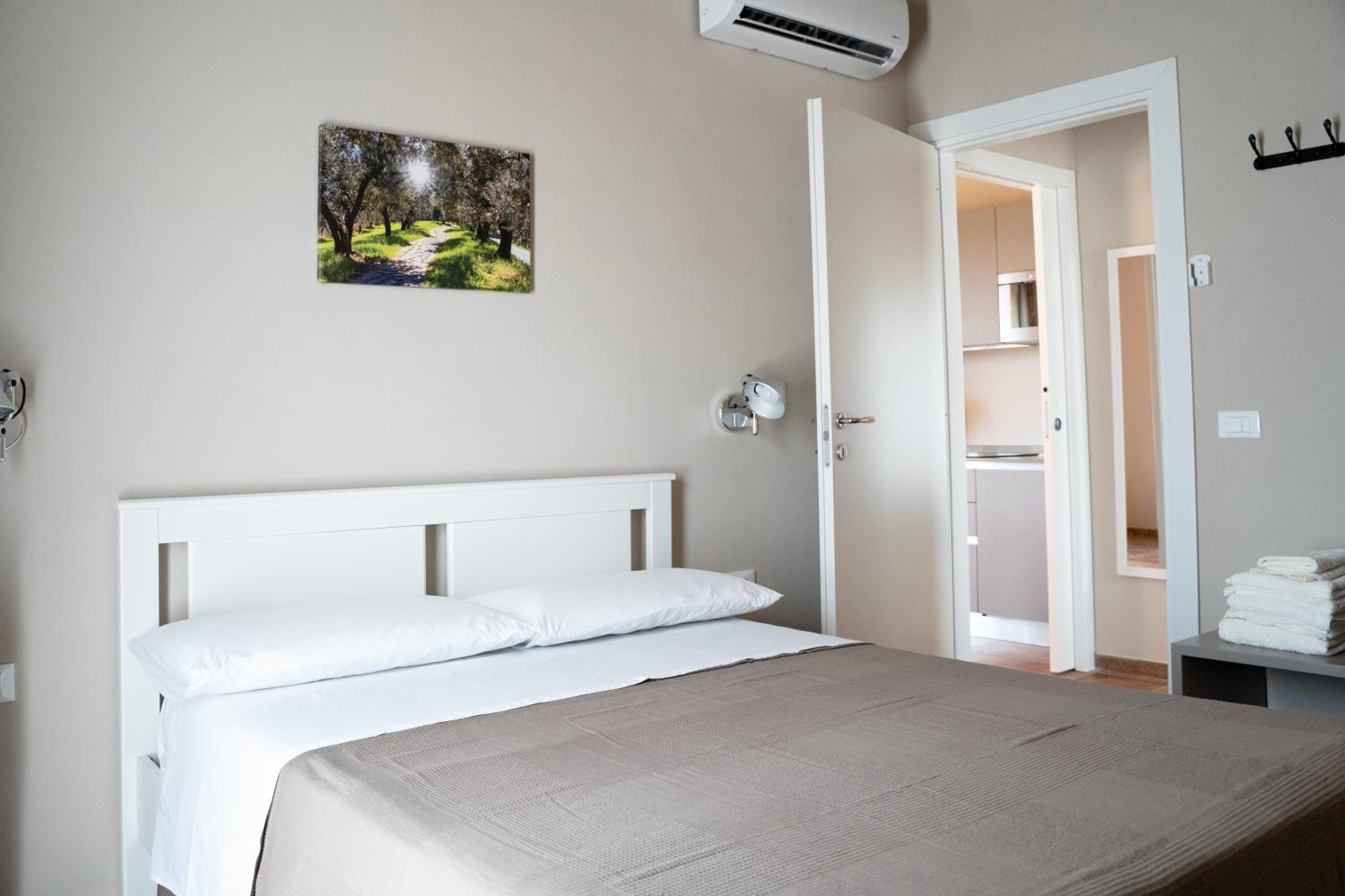 One-Bedroom House photo 2