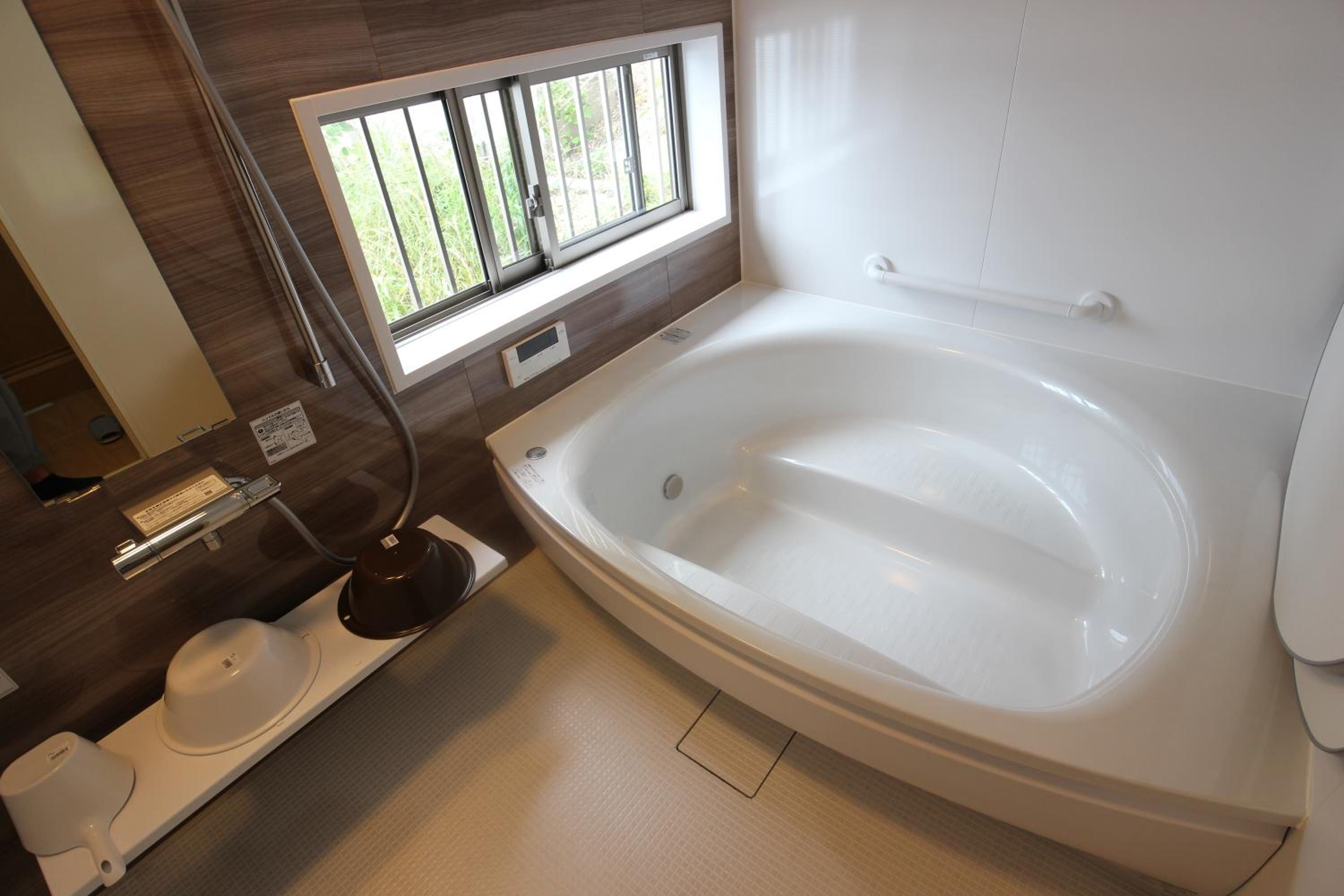 Three-Bedroom House - Photo 34
