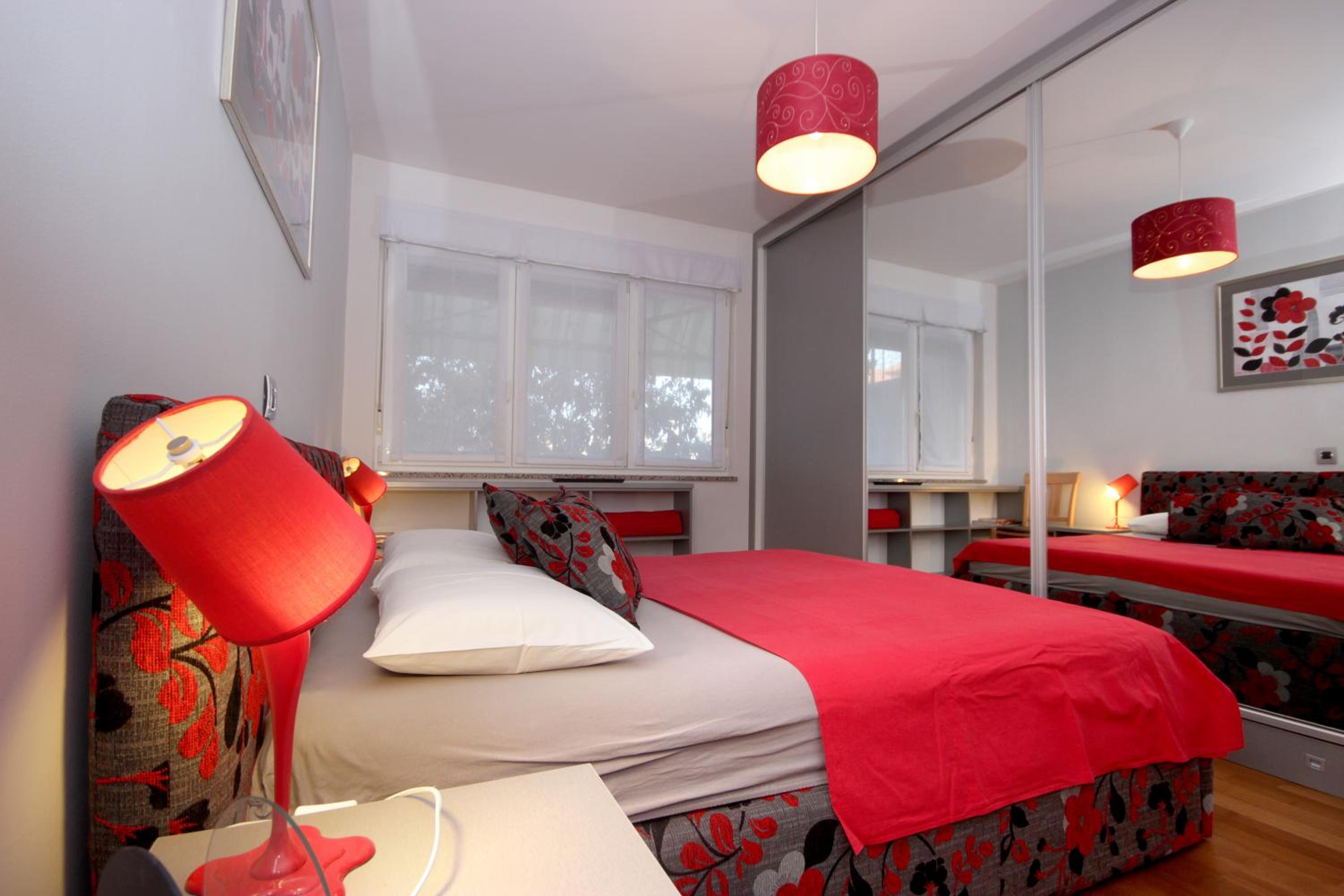 Apartment - Photo 11
