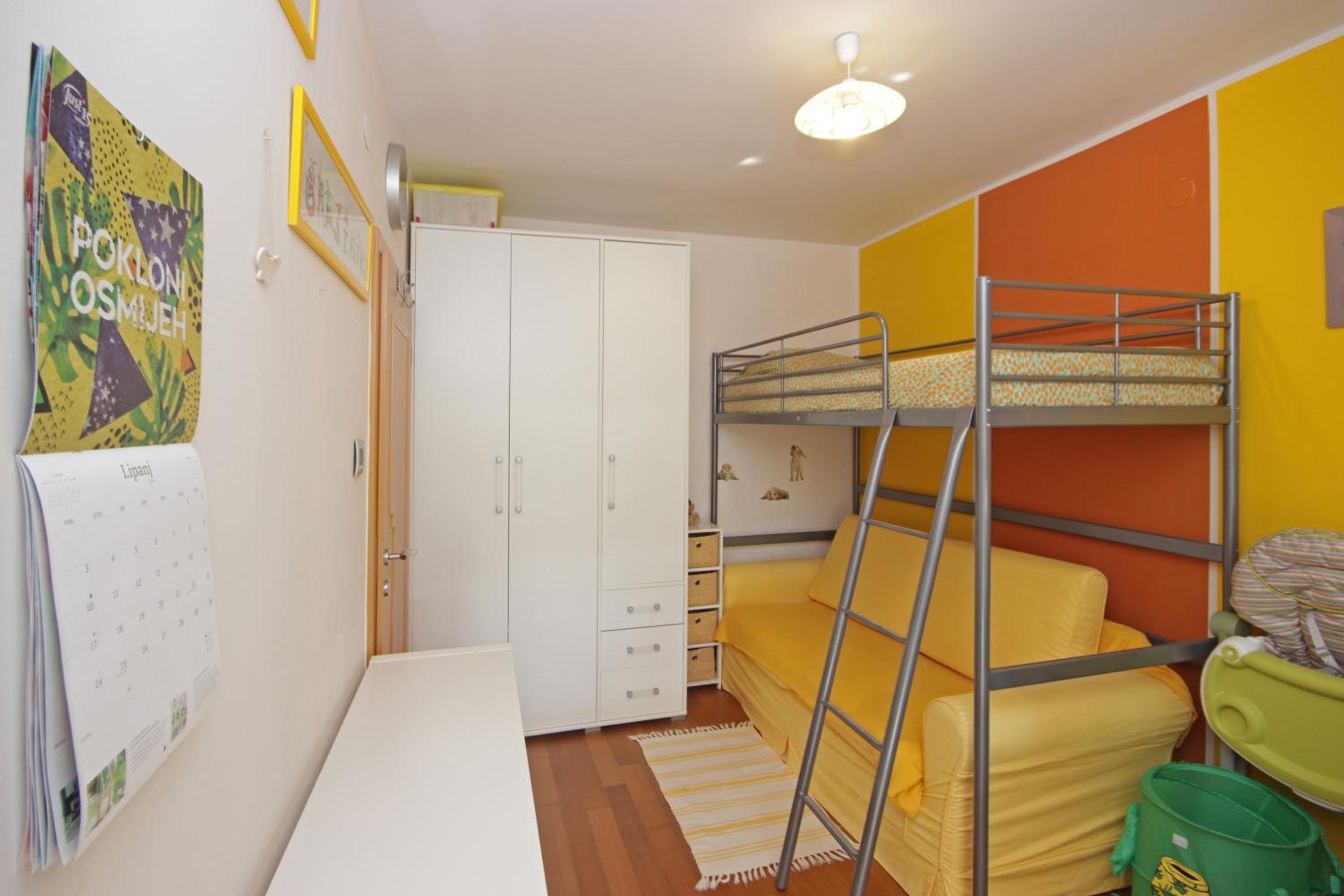 Apartment - Photo 13