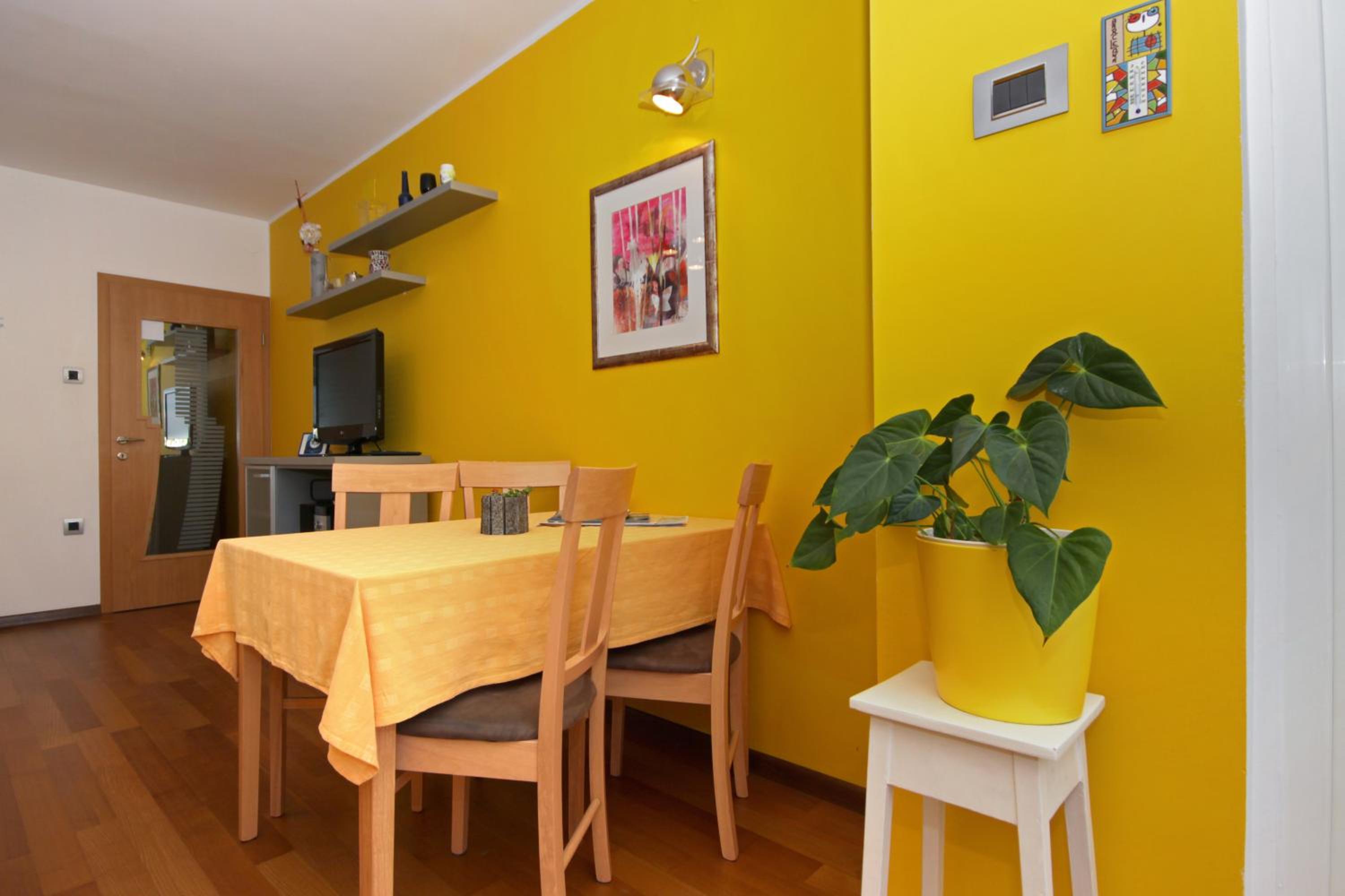 Apartment - Photo 16