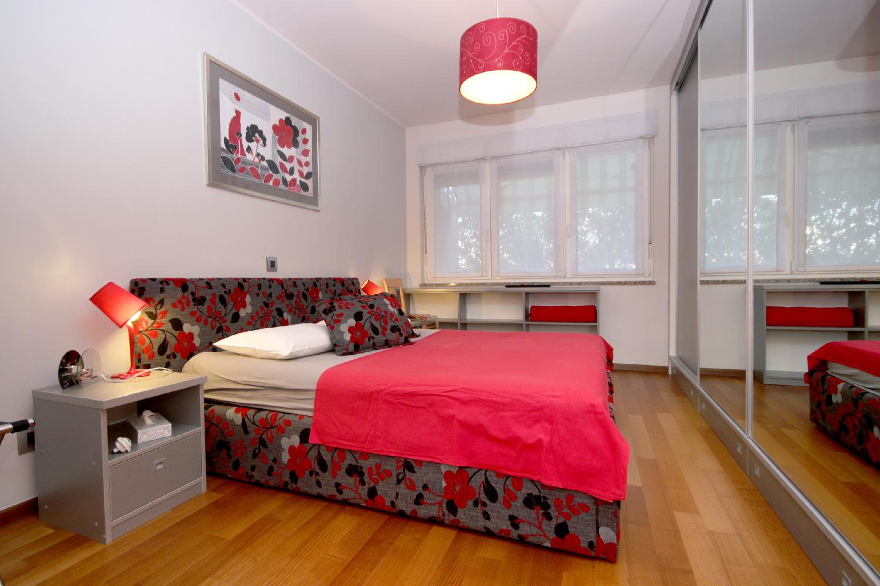 Apartment - Photo 1