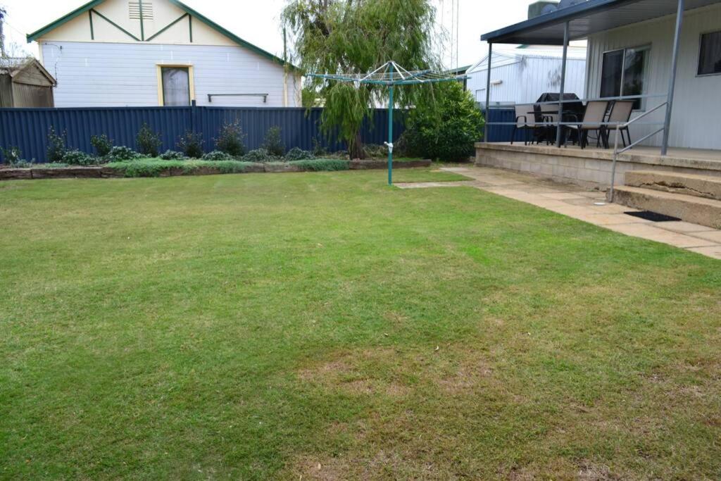 Three-Bedroom House photo 2