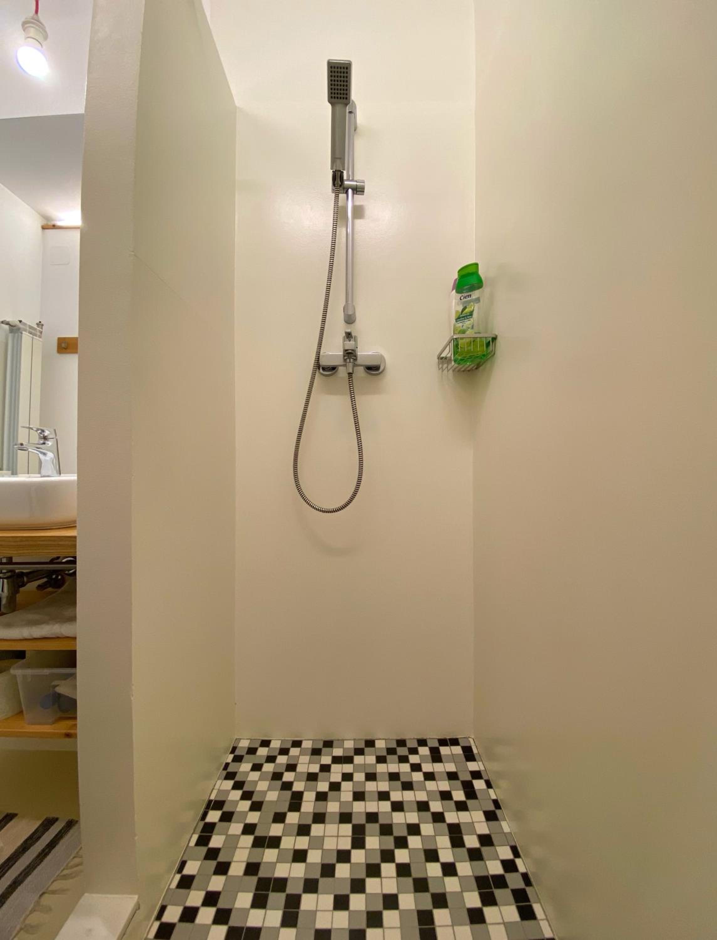 Apartment - Photo 32