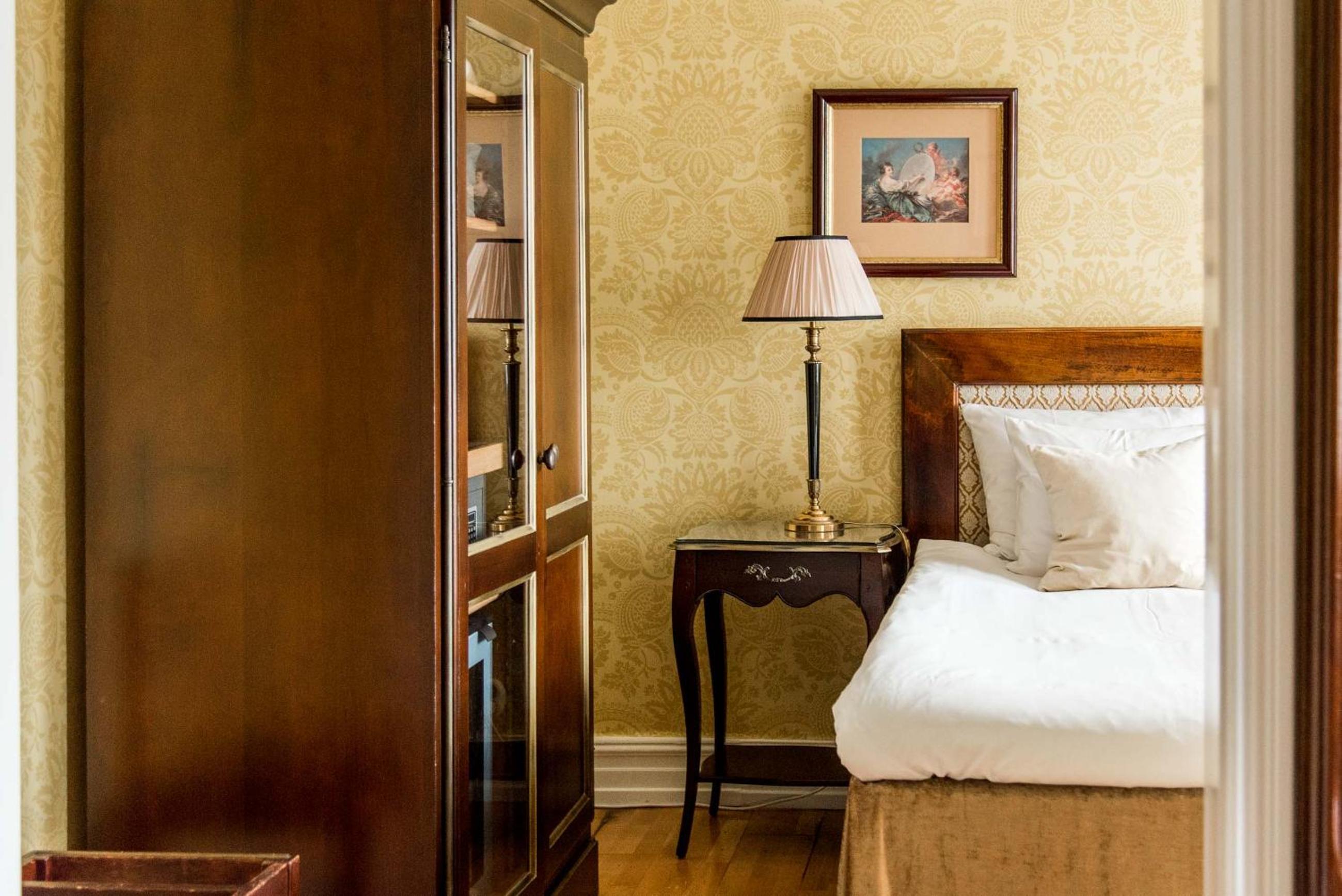 Executive Room photo 2