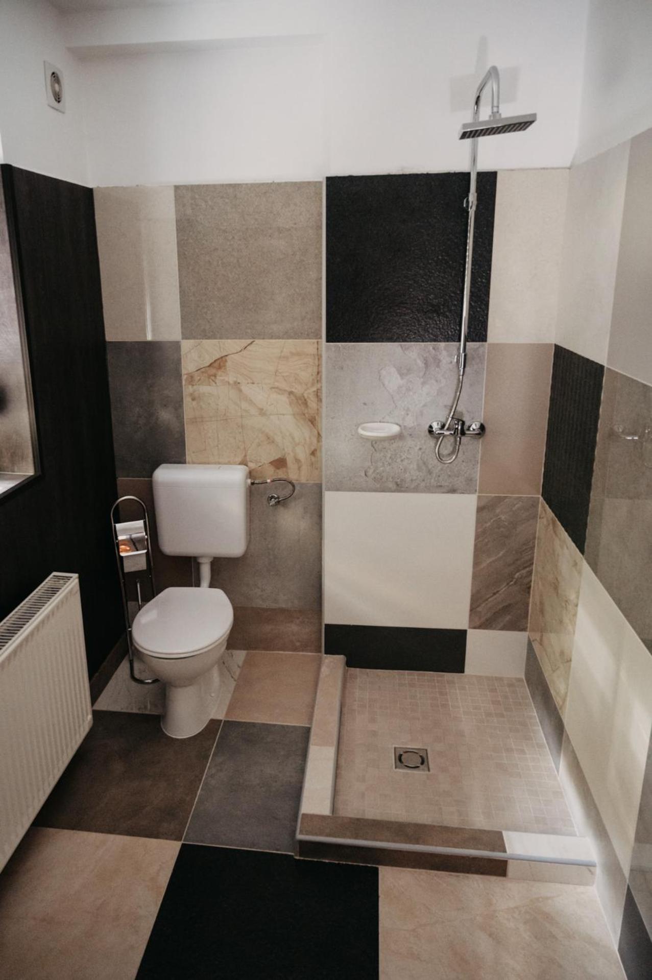 Double Room with Private Bathroom photo 1