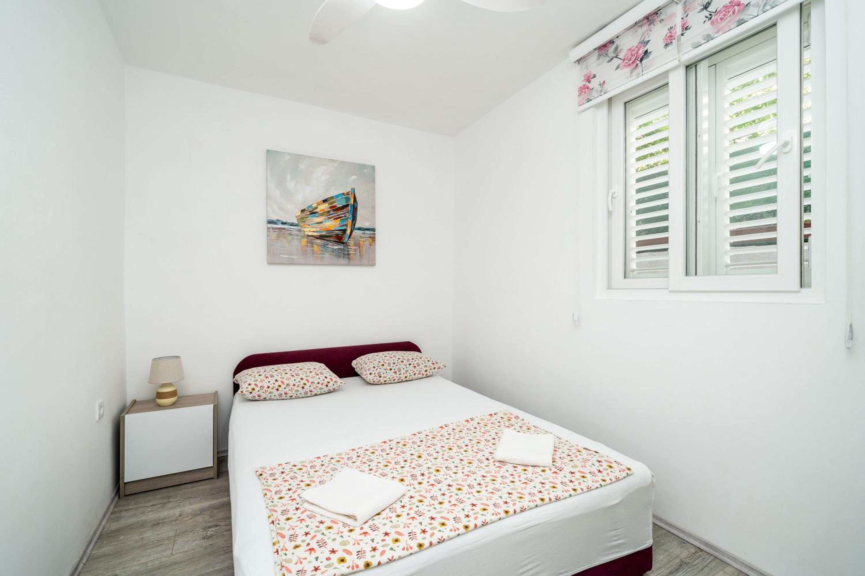 Double Room with Shared Bathroom