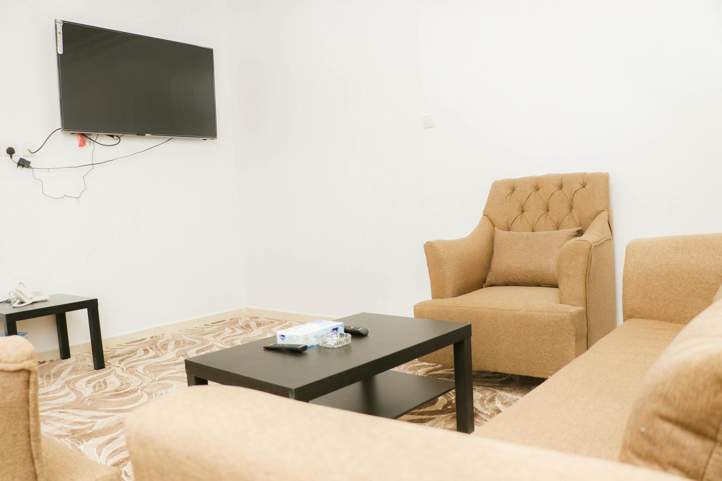 One-Bedroom Apartment photo 3