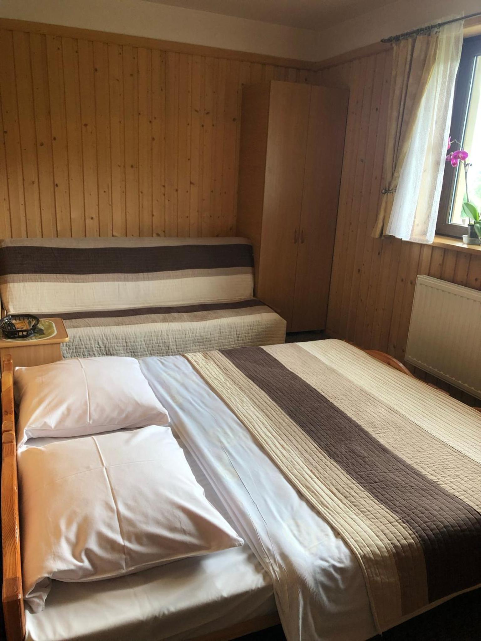 Triple Room with Bathroom - Photo 22