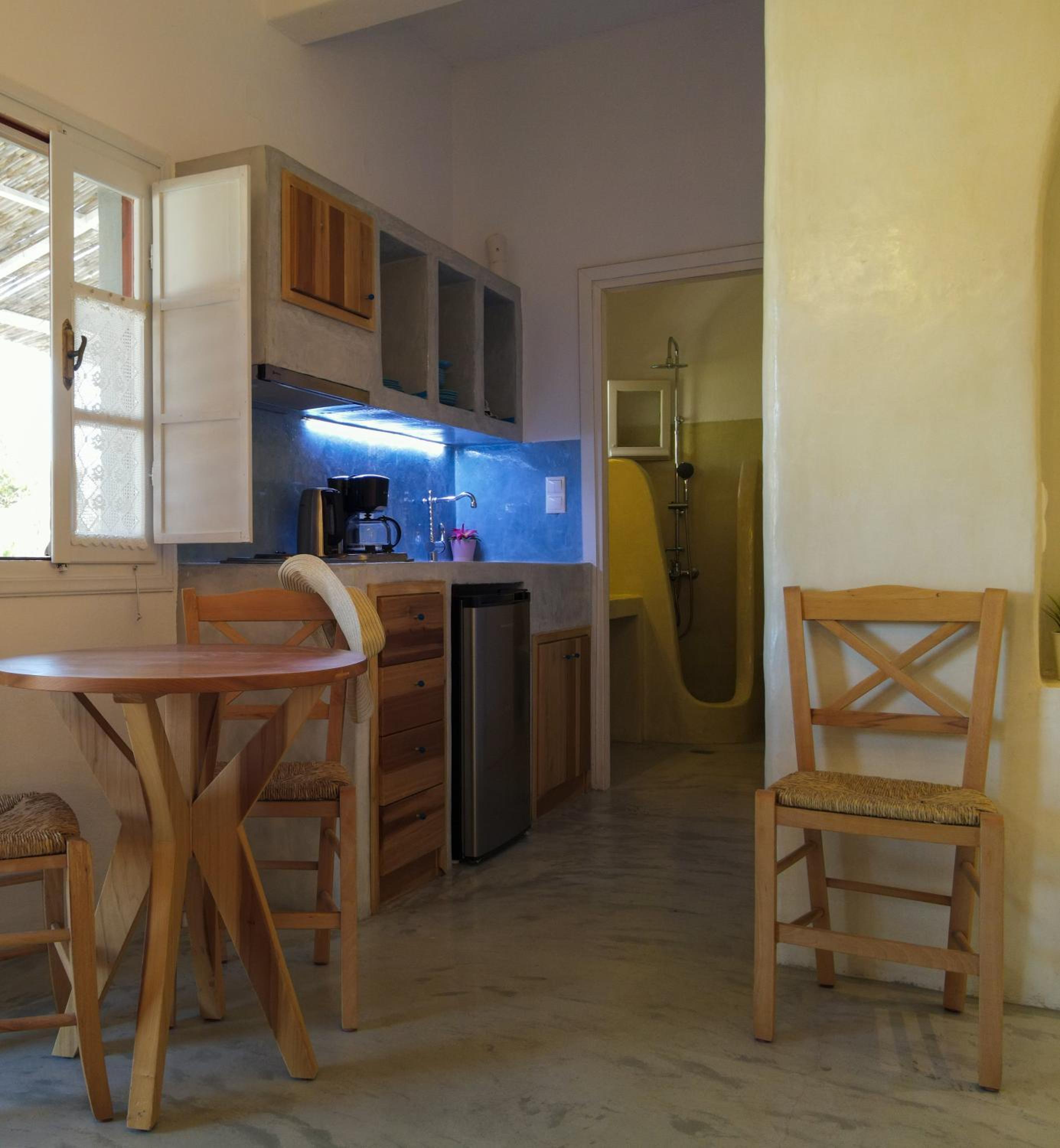Family Room with Mountain View photo 3