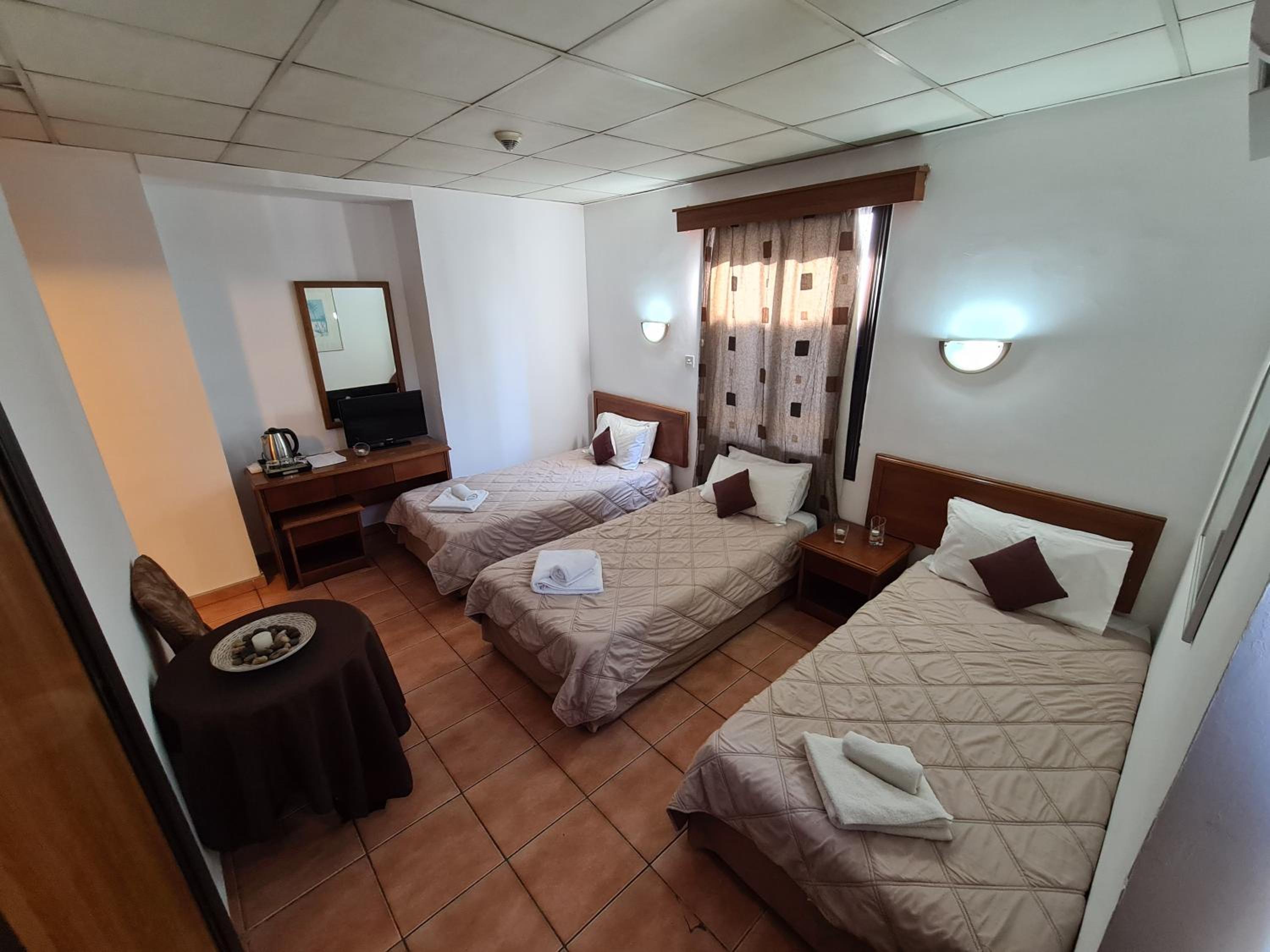Budget Triple Room photo 3