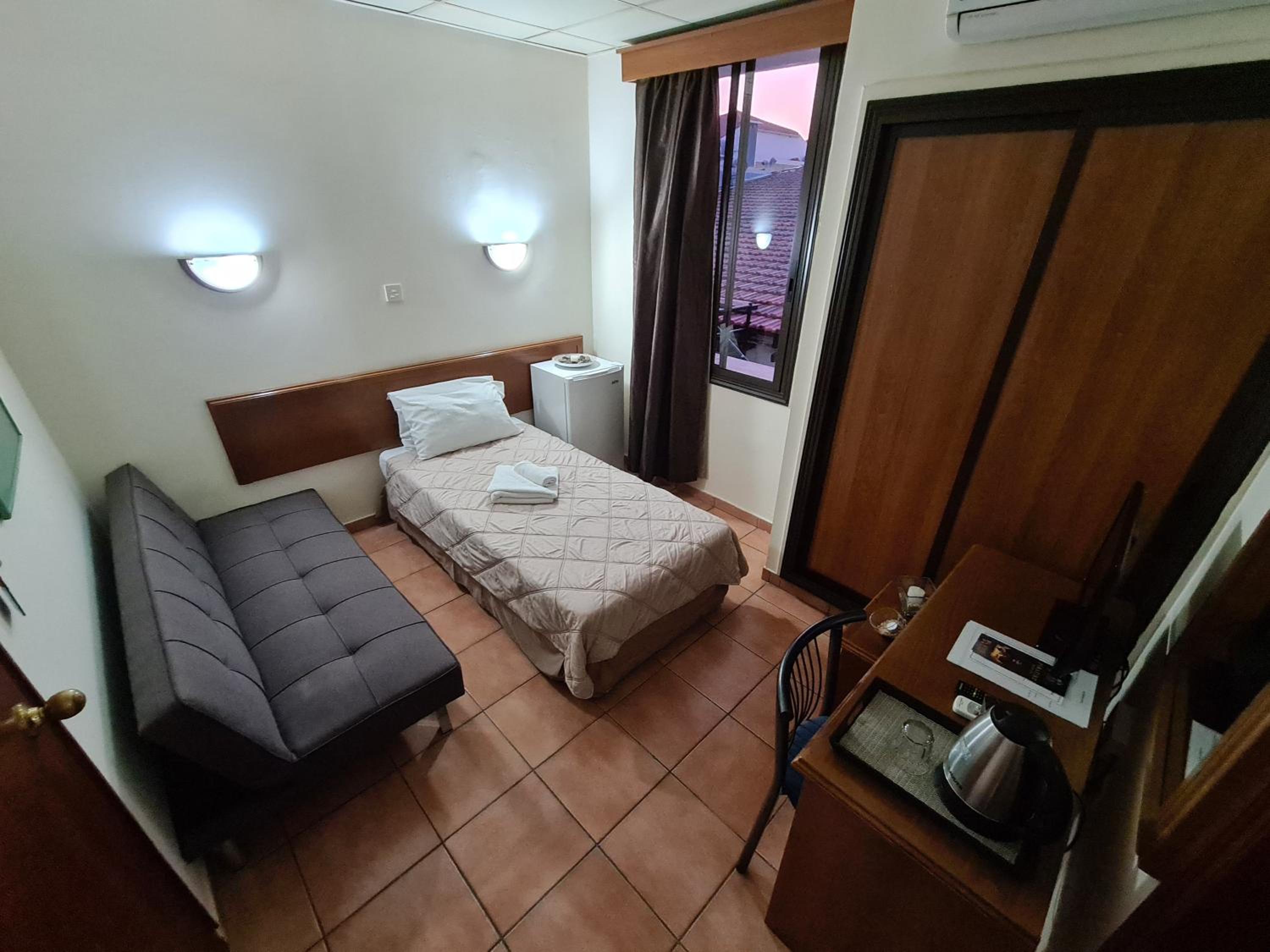 Single Room photo 1