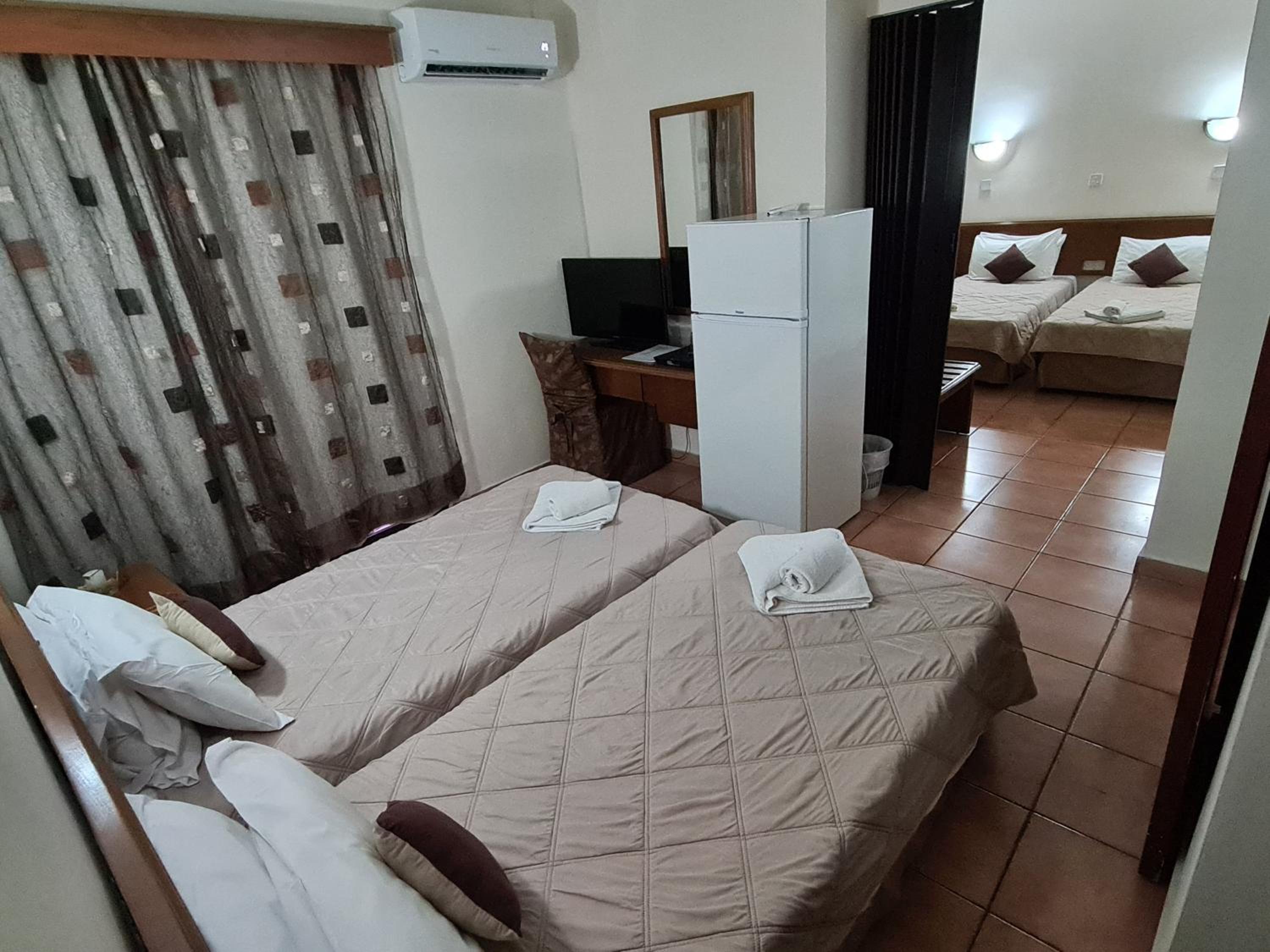 Economy Quadruple Room photo 1