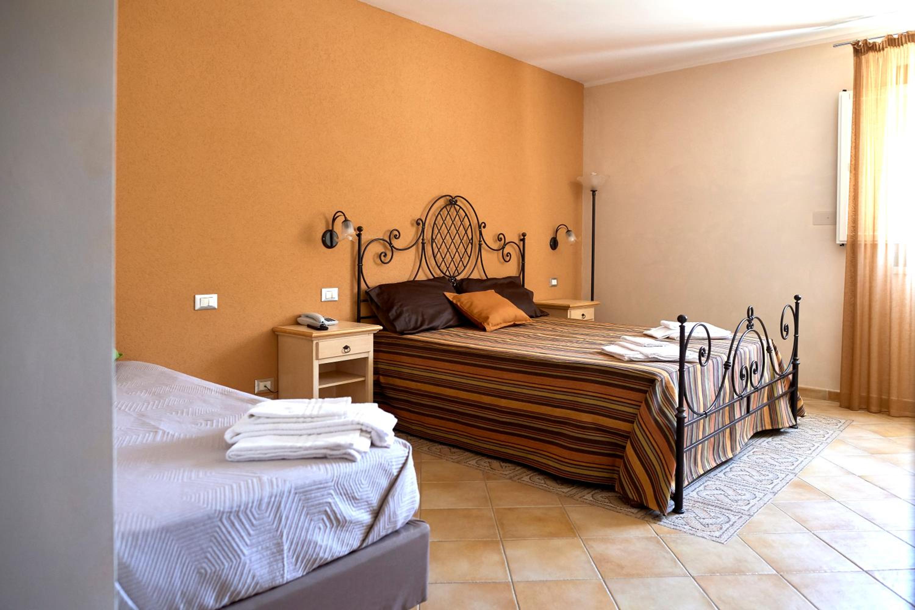 Quadruple Room - Photo 2