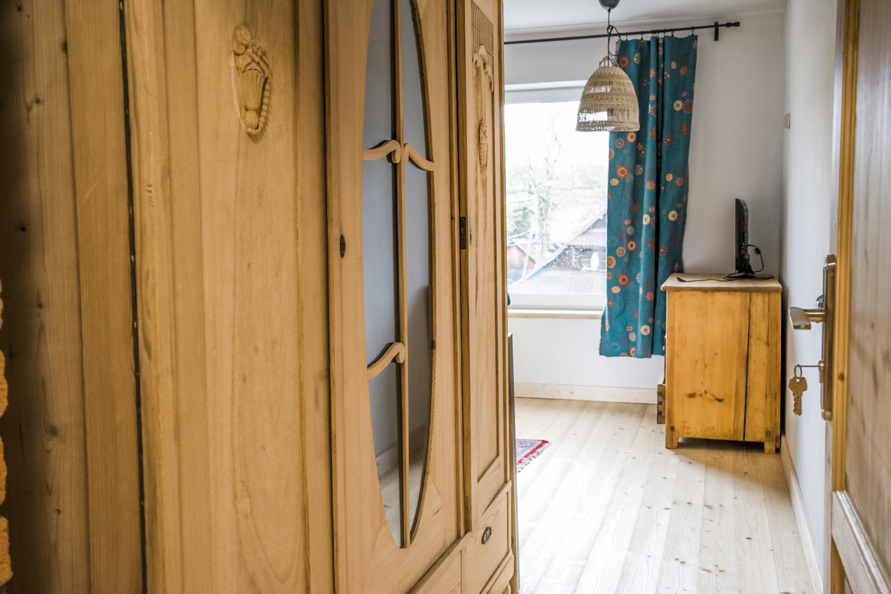 Triple Room with Private Bathroom - Photo 10