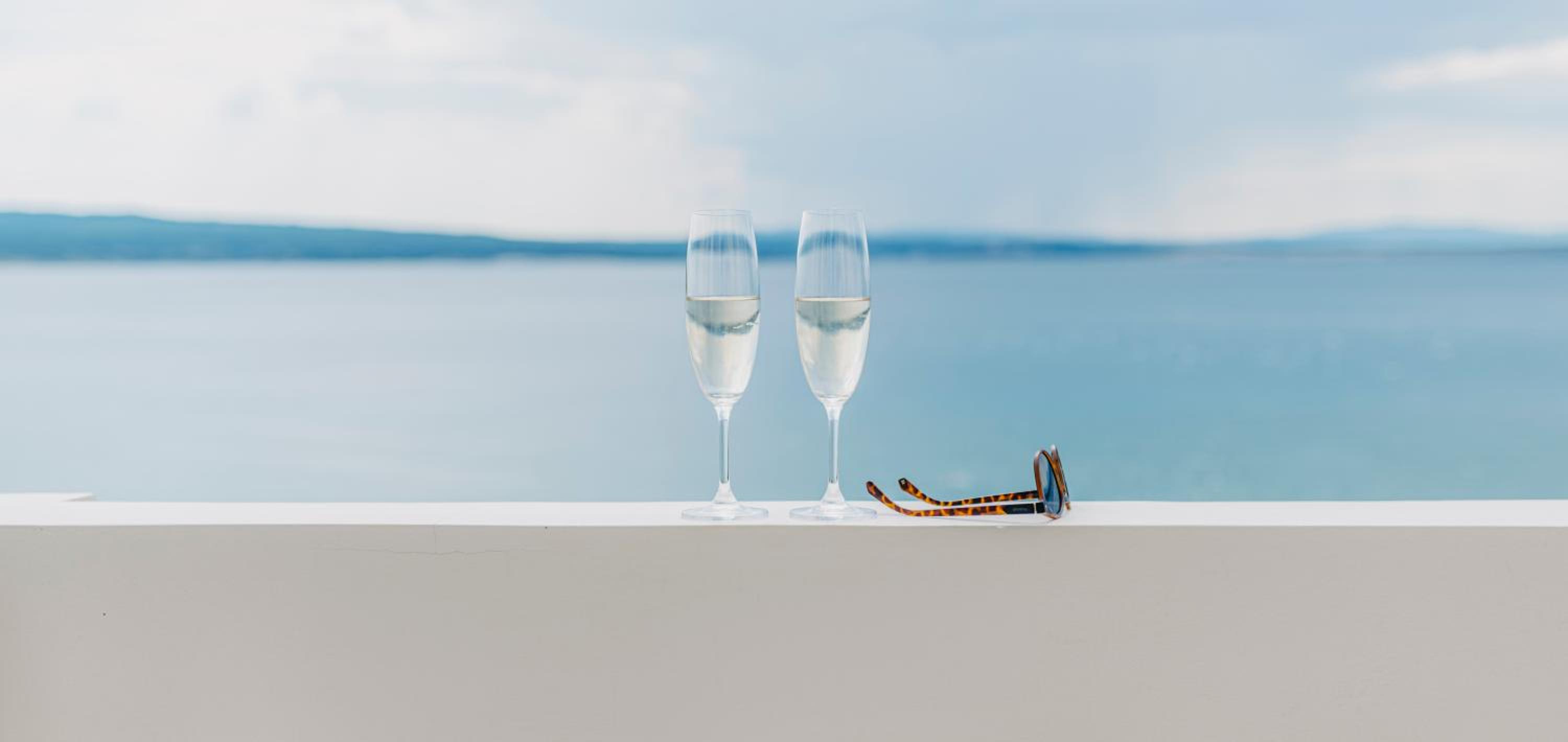 Premium Suite with Sea View and Balcony - Photo 7