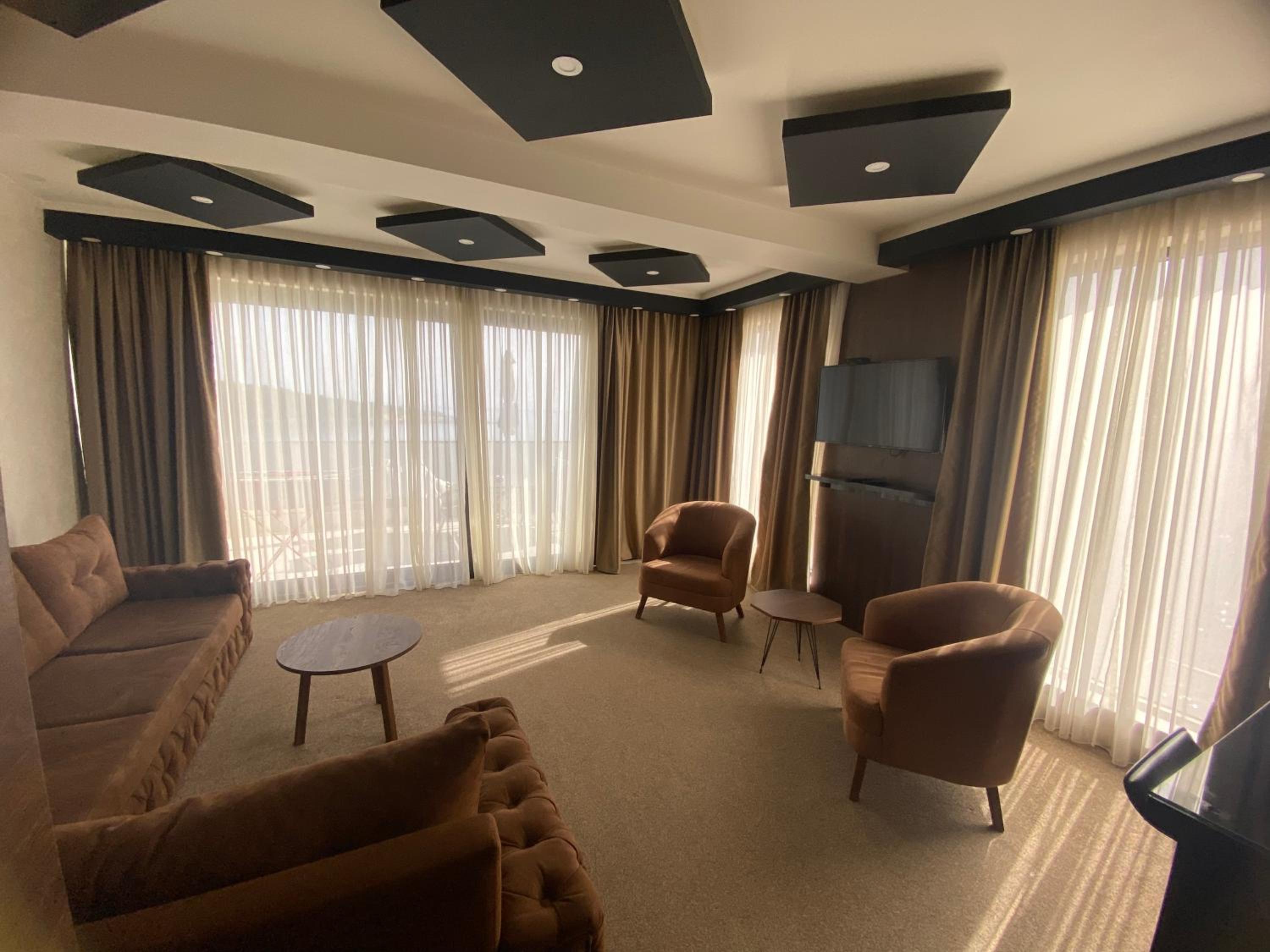 Superior Suite with Sea View photo 2